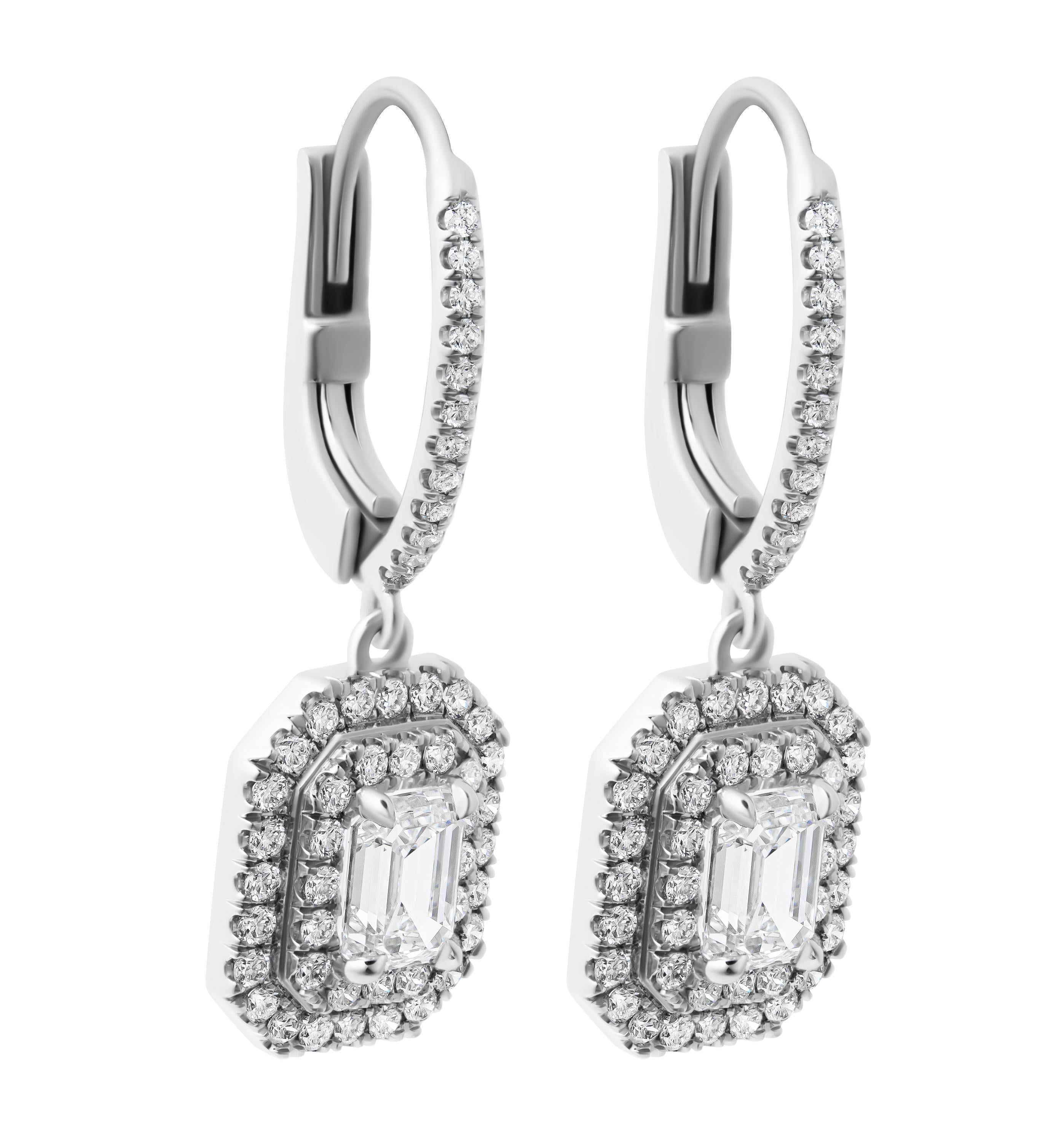 Taille émeraude Boucle d'oreille en diamant certifié GIA avec des diamants taille émeraude en vente