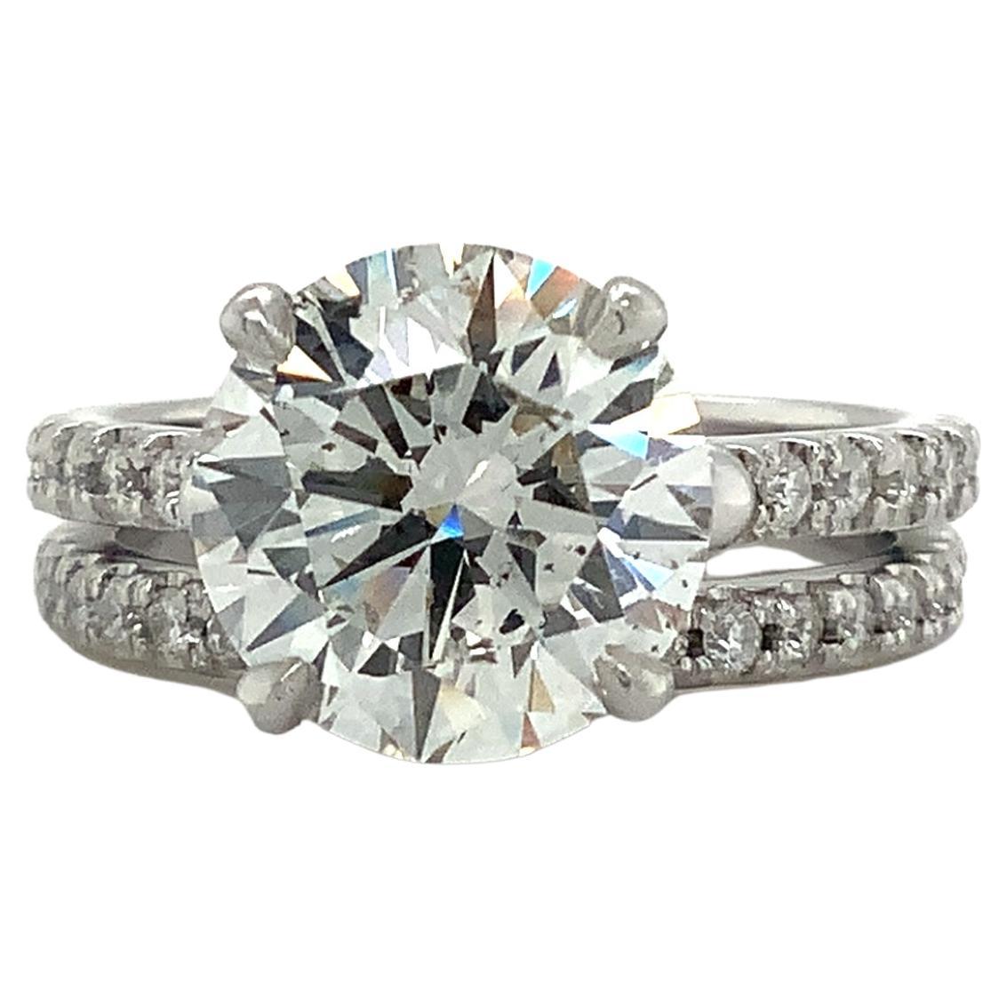 Modern GIA Certified Diamond Engagement Ring 4.10 cts Set  in Platinum For Sale