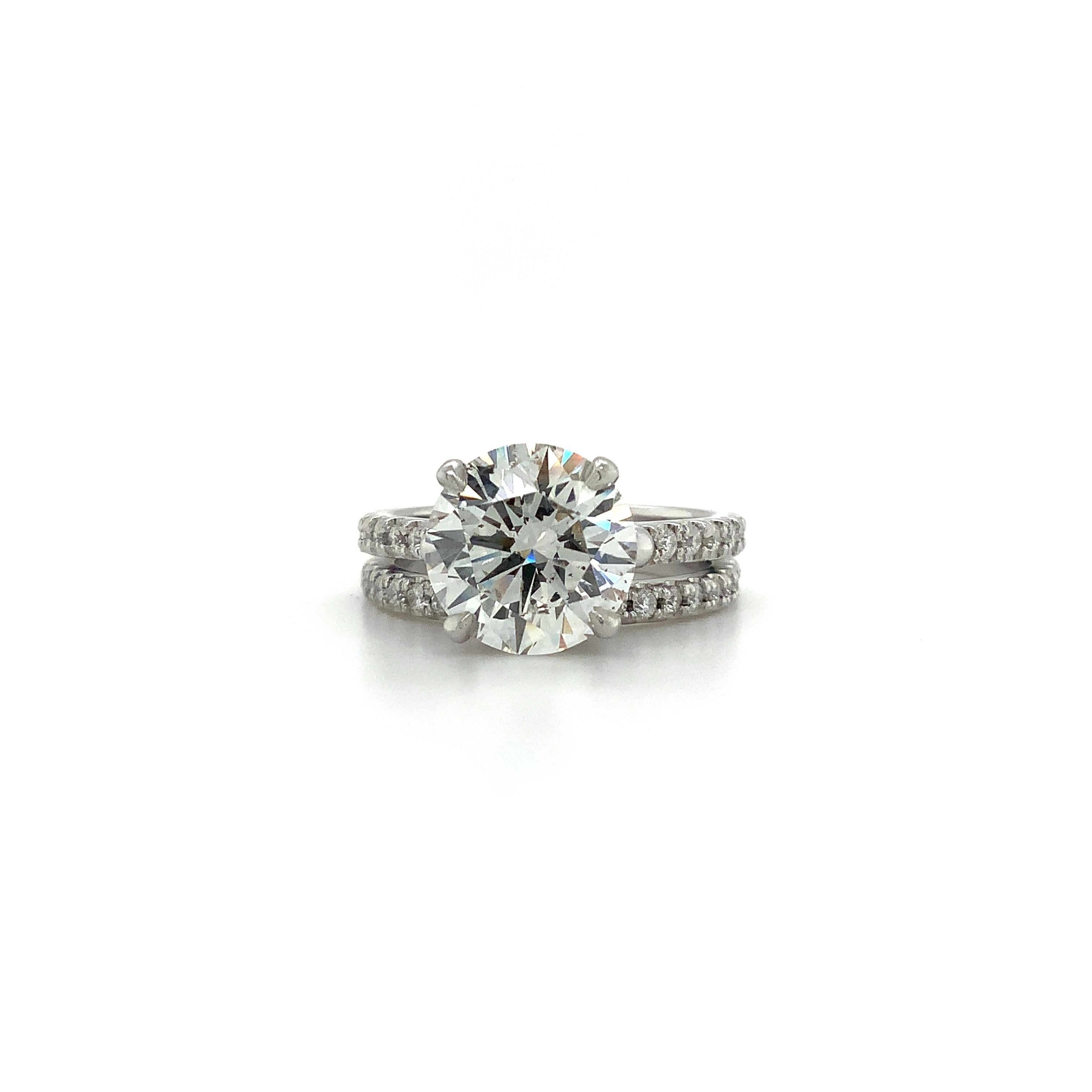Brilliant Cut GIA Certified Diamond Engagement Ring 4.10 cts Set  in Platinum For Sale