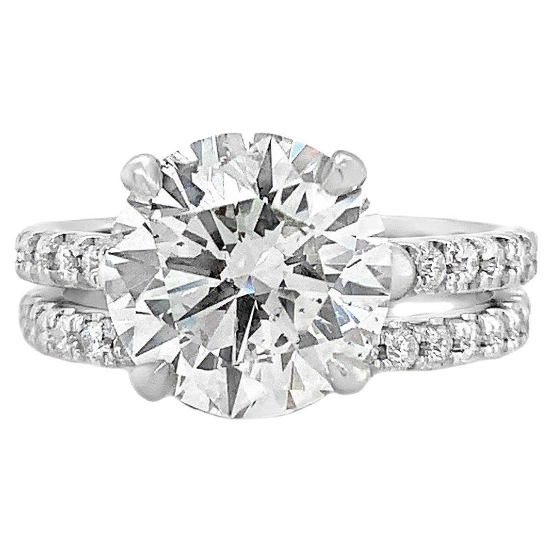 GIA-zertifizierter Diamant-Verlobungsring mit 4,10 Karat gefasst  in Platin