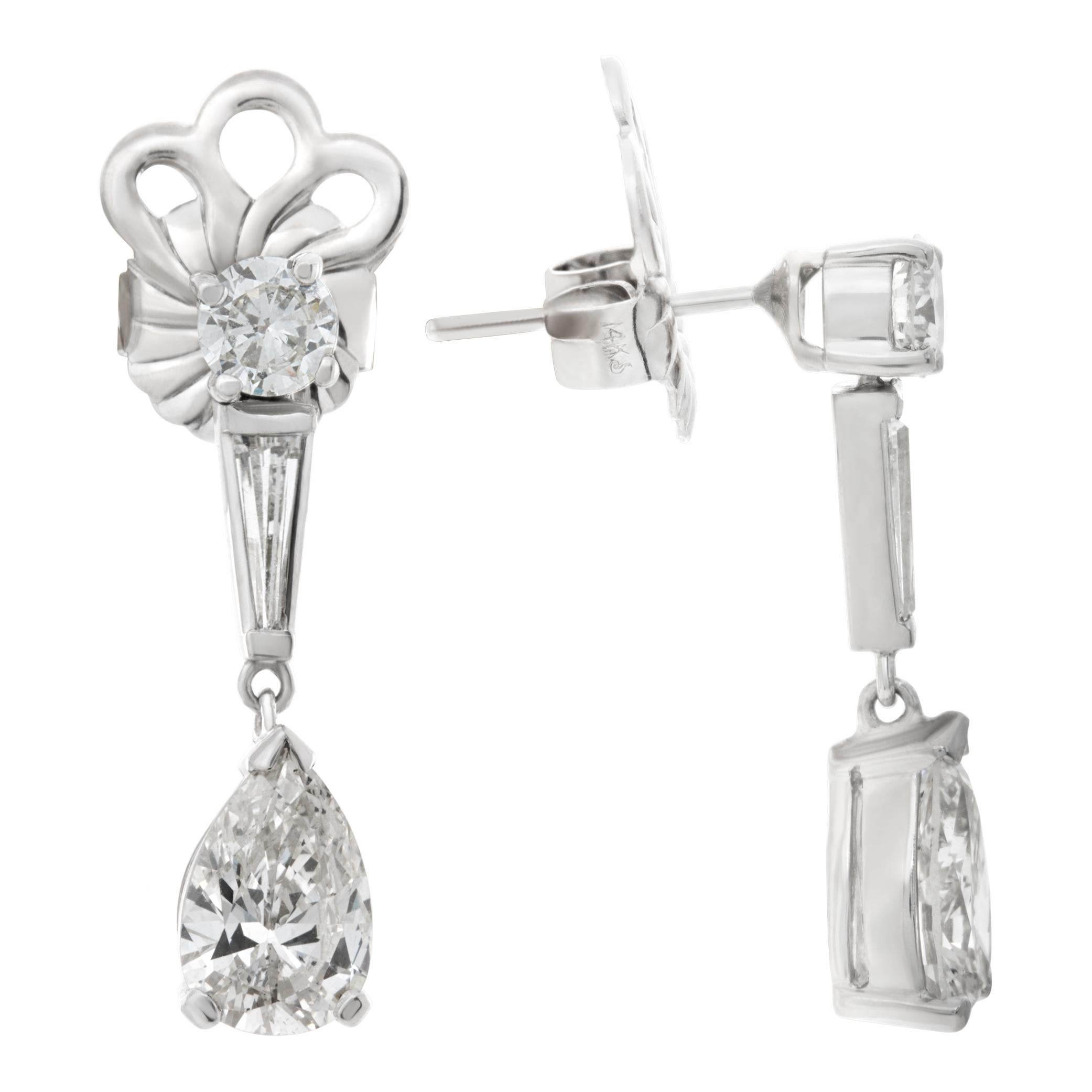 Boucles d'oreilles en platine et or blanc 14 carats avec diamants certifiés GIA Pour femmes en vente