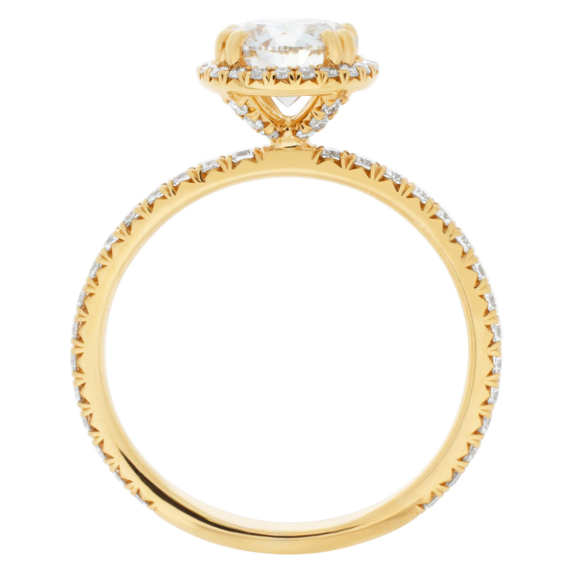 Bague de fiançailles en or 18 carats avec diamant certifié par le GIA (couleur F, pureté VS1, coupe excellente, polissage excellent, symétrie excellente).

Taille 6.5