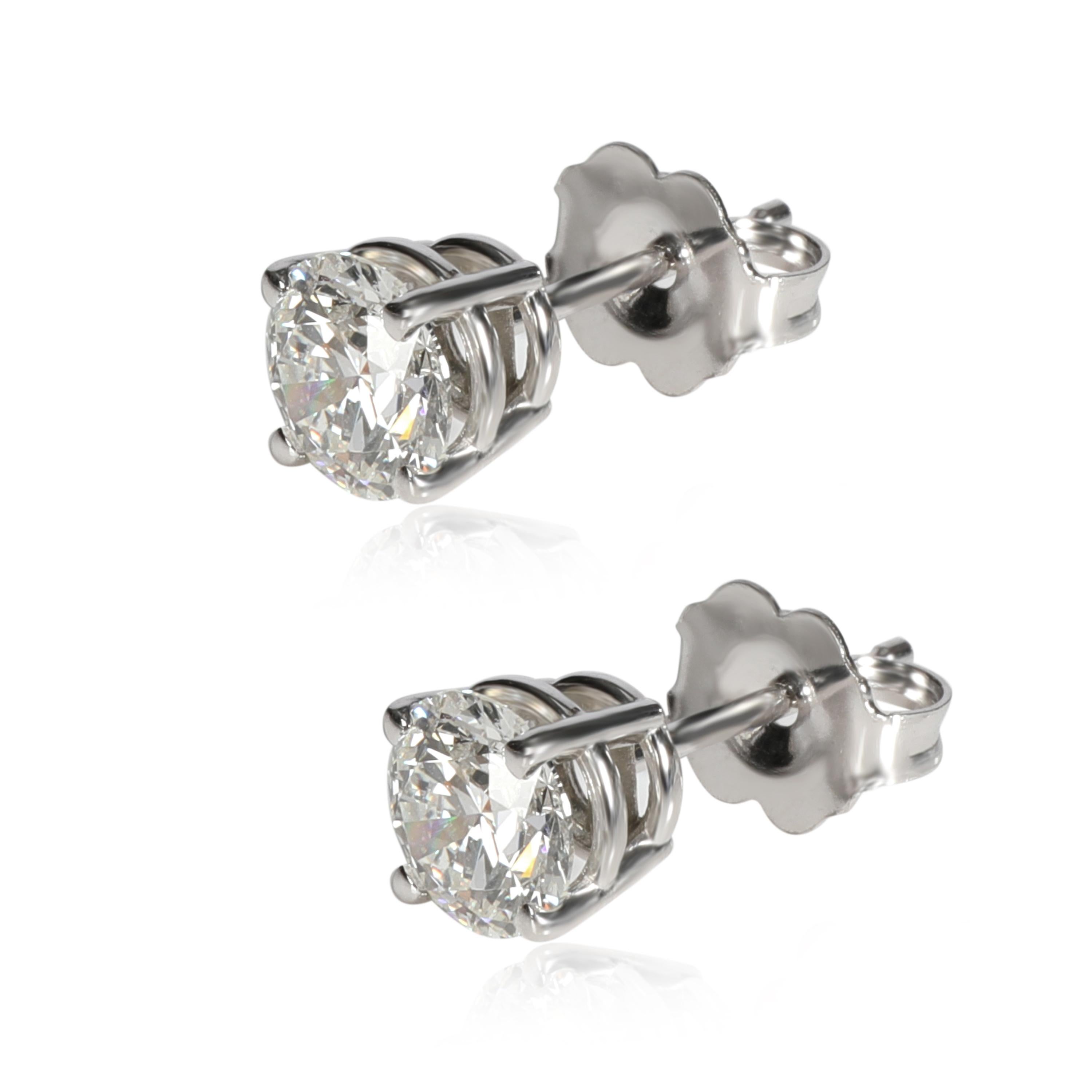 
GIA Certified Diamond Stud Earring in 14K White Gold G-H VVS1VVS2 1.13 CTW

PRIMARY DETAILS
SKU: 099744
Listing Title: GIA Certified Diamond Stud Earring in 14K White Gold G-H VVS1VVS2 1.13 CTW
Condition Description: In excellent condition and