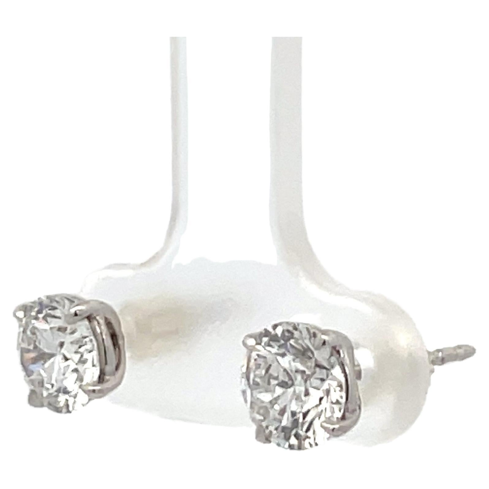 GIA-zertifizierte Diamant-Ohrstecker 2,01 Karat F SI2 18 Karat Weißgold (Zeitgenössisch) im Angebot