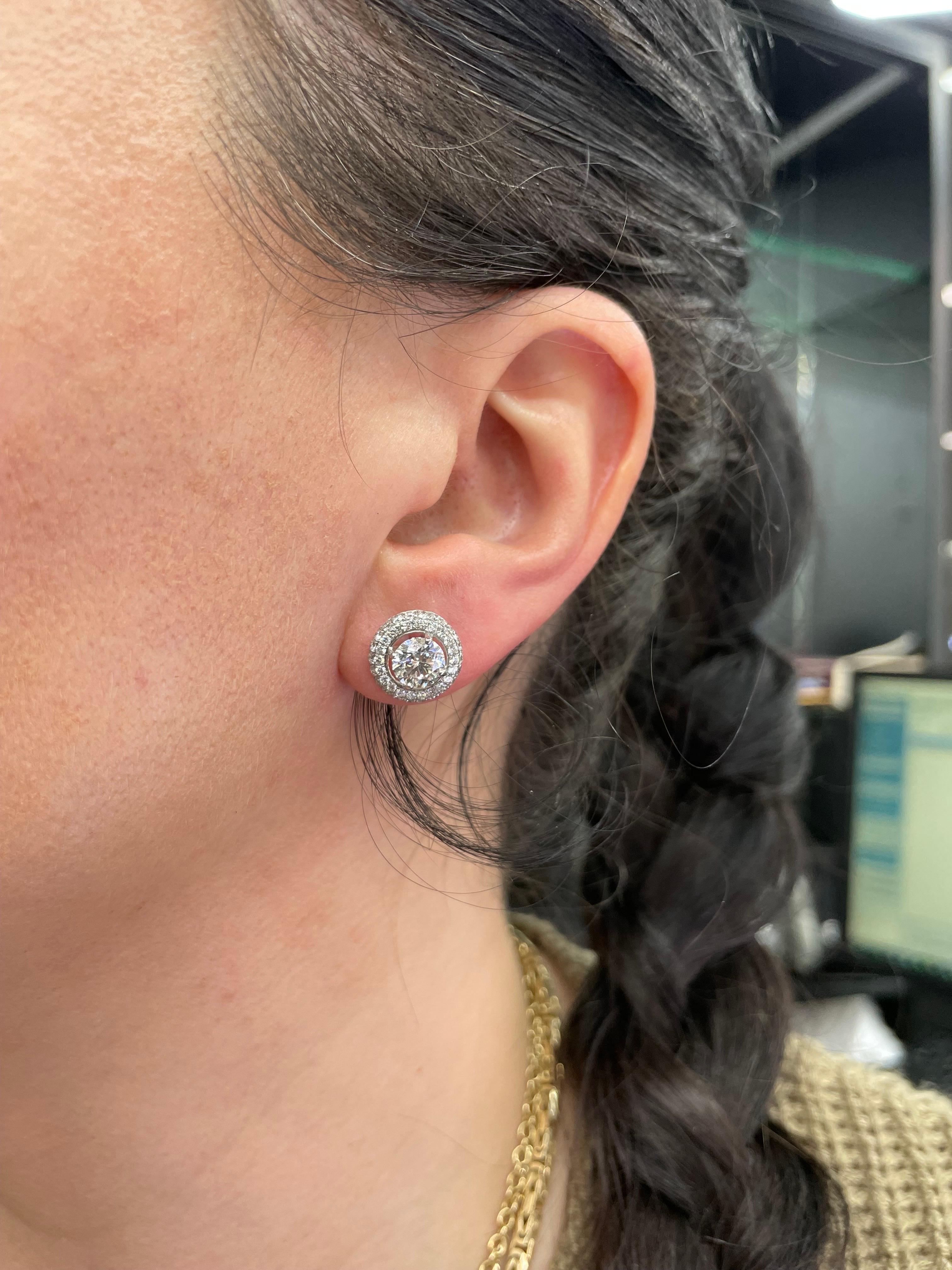Orecchini con diamante certificato GIA 2,01 carati J SI1 18 carati in oro bianco in vendita 4
