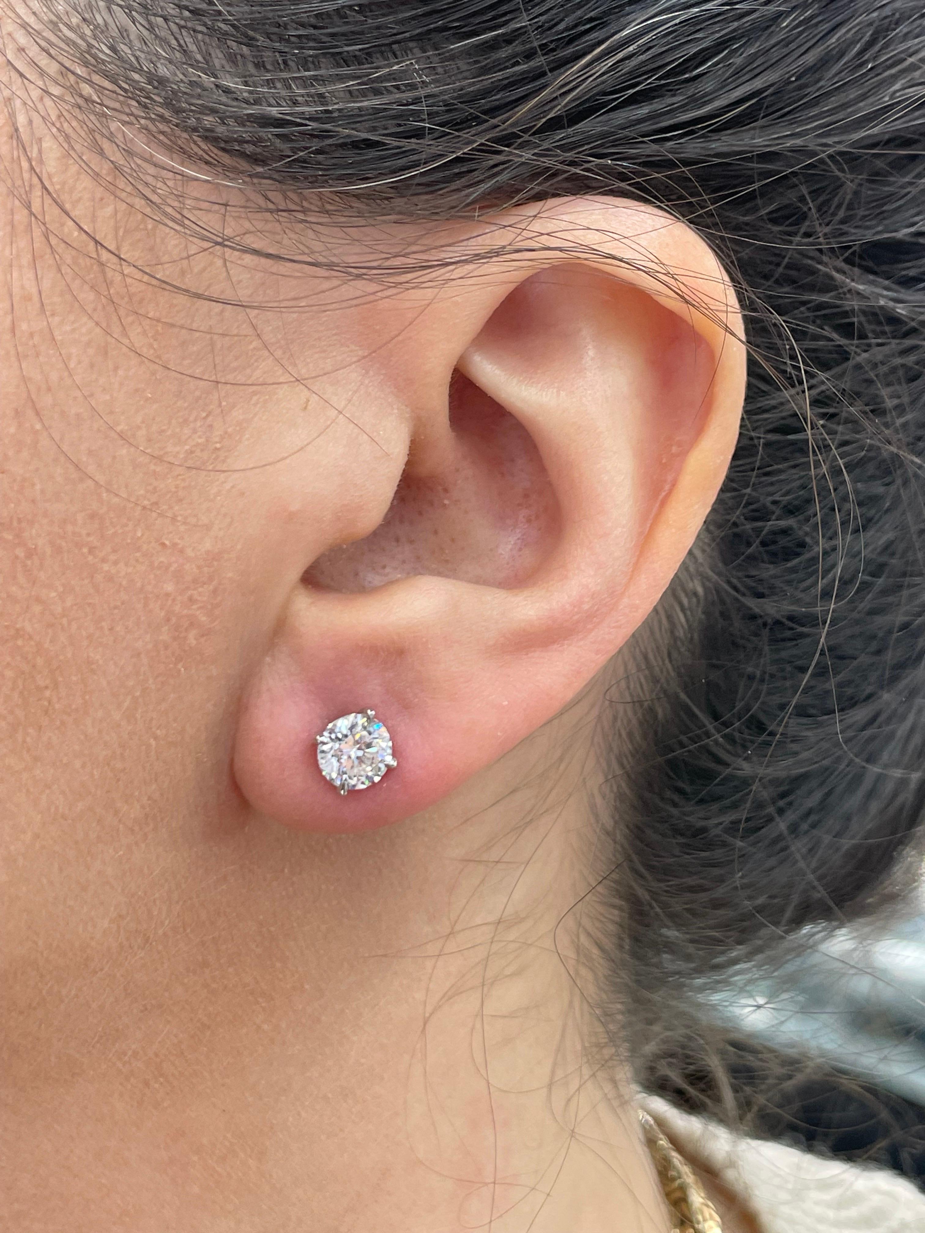 GIA CERTIFIED Diamond Stud Earrings 2.03 Carats D-E I1 18 Karat White Gold 2