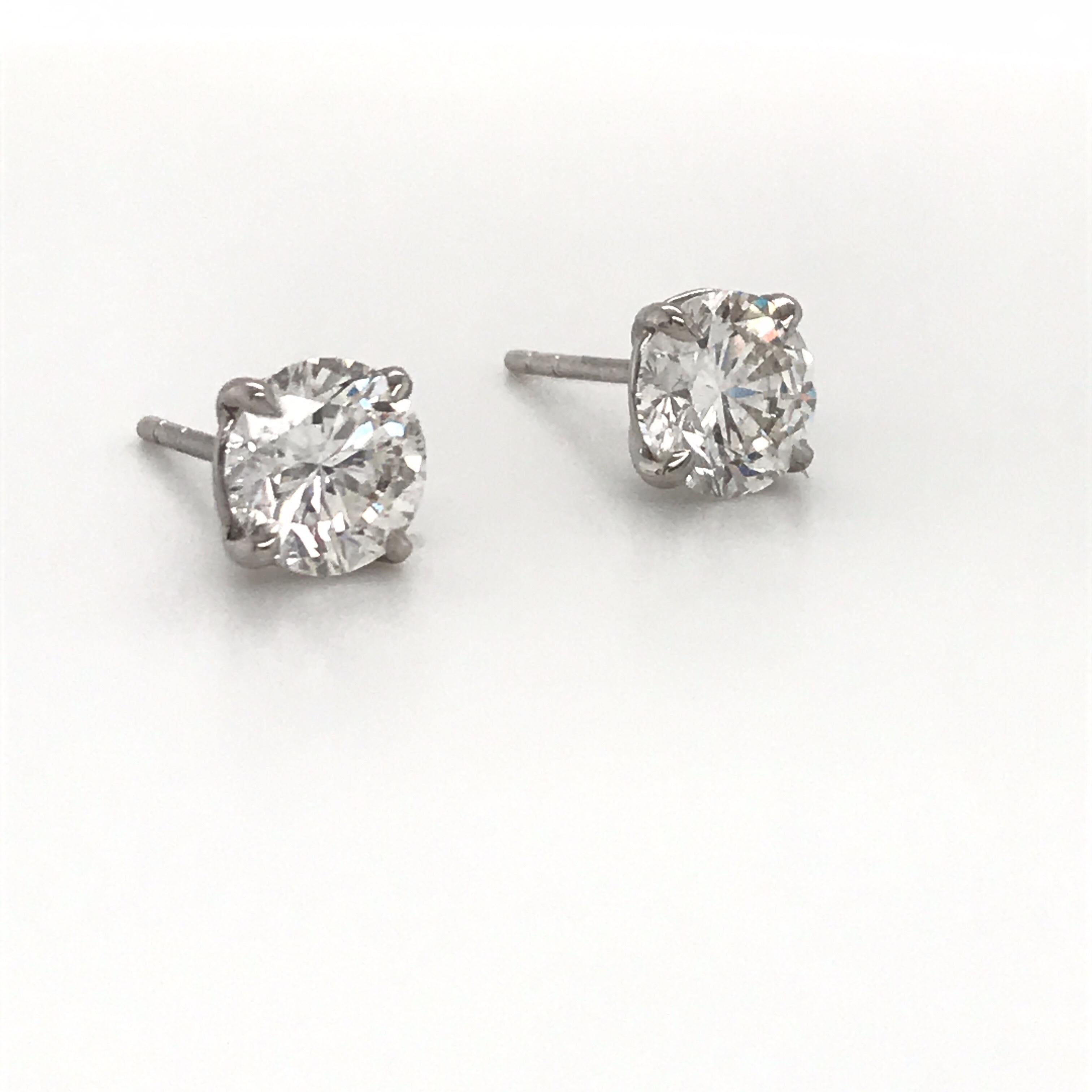 GIA Certified Diamond Stud Earrings 2.79 Carat G I1 18 Karat White Gold In New Condition In New York, NY