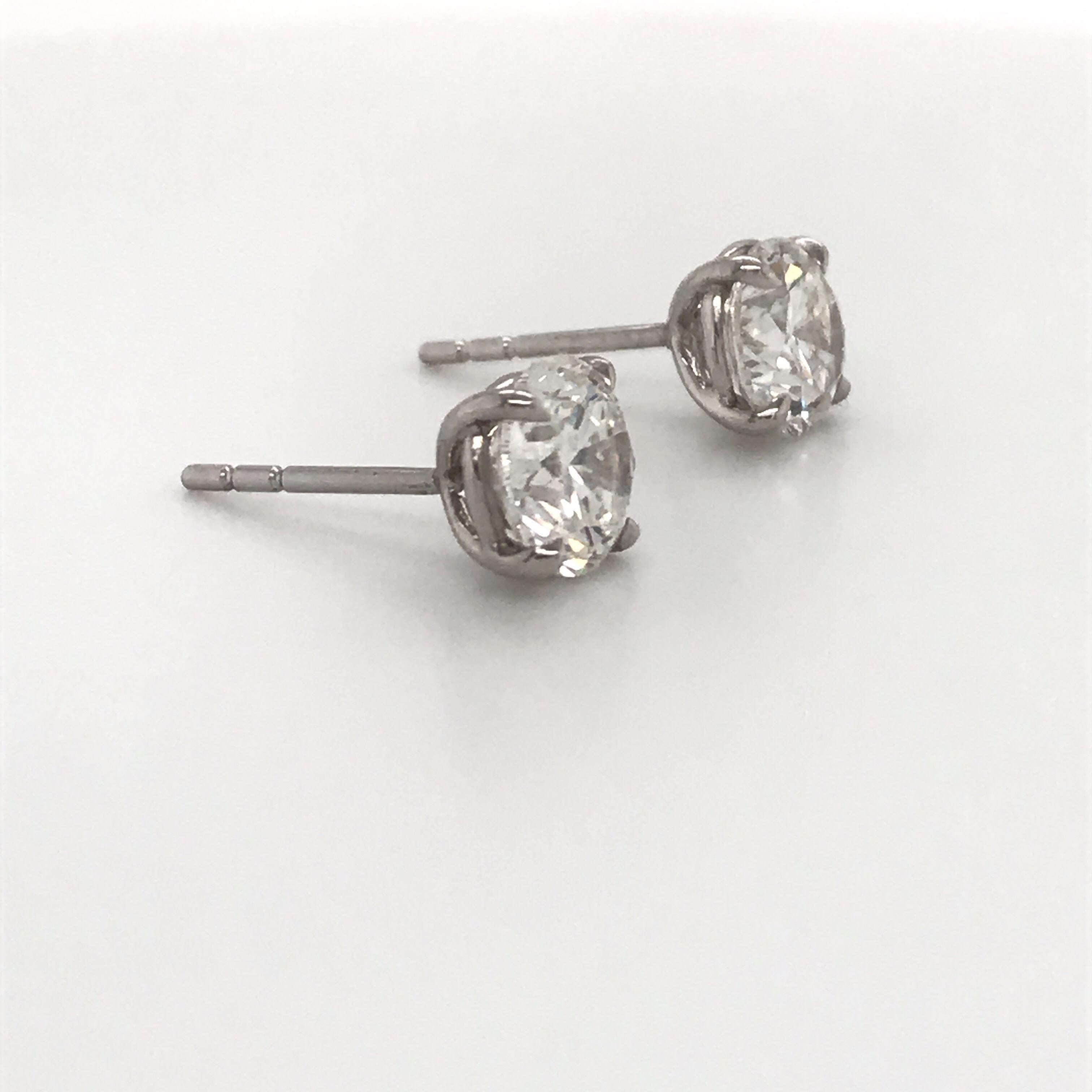 Women's or Men's GIA Certified Diamond Stud Earrings 2.79 Carat G I1 18 Karat White Gold