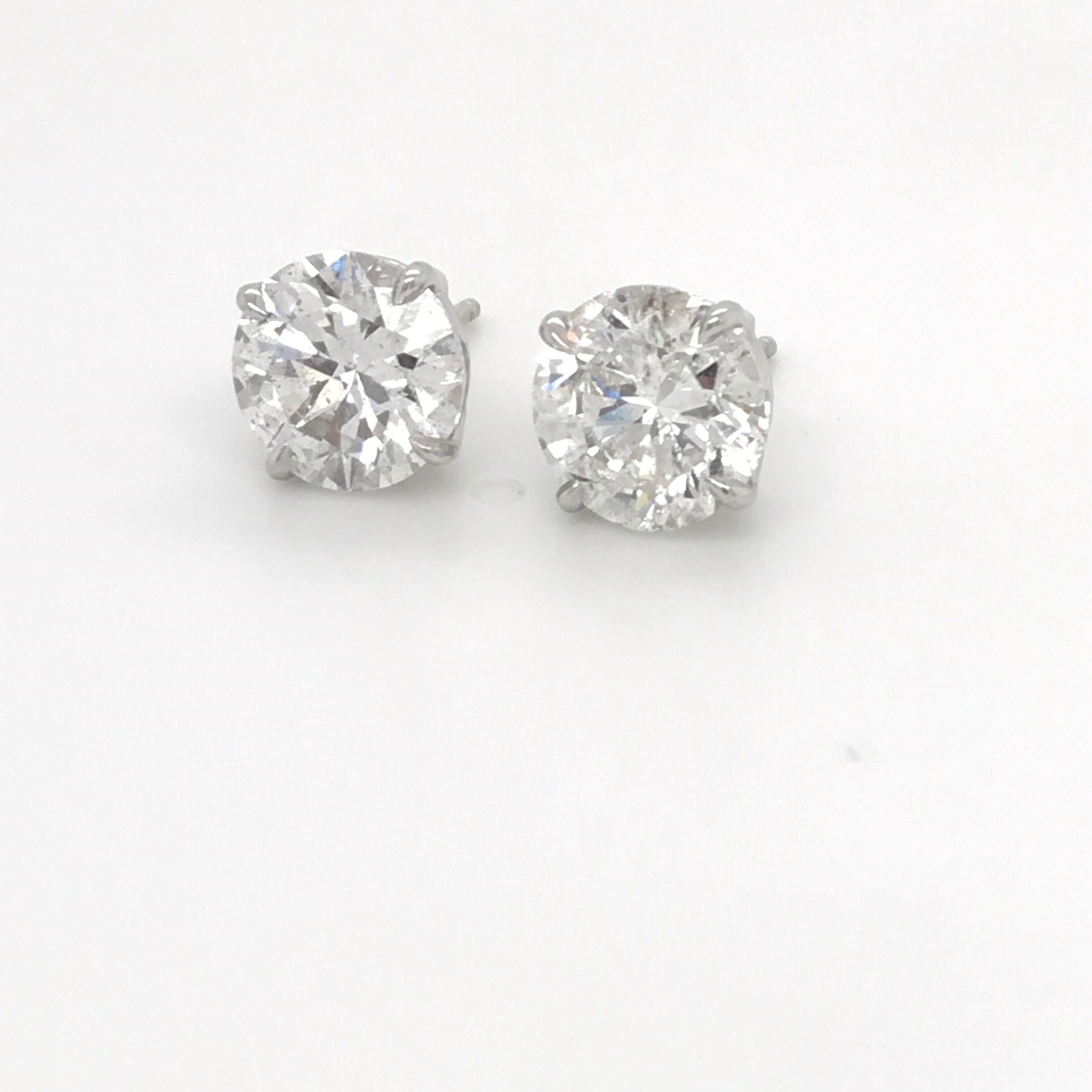 Round Cut GIA Certified Diamond Stud Earrings 4.71 Carat E-F