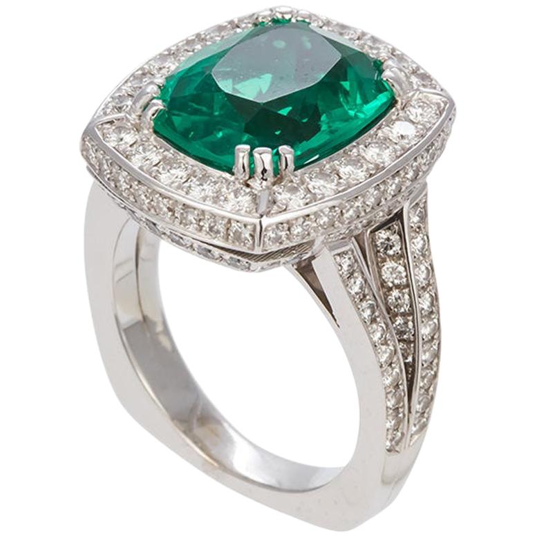 GIA Certified Emerald and Diamond 18 Karat White Gold Cocktail Fashion Ring