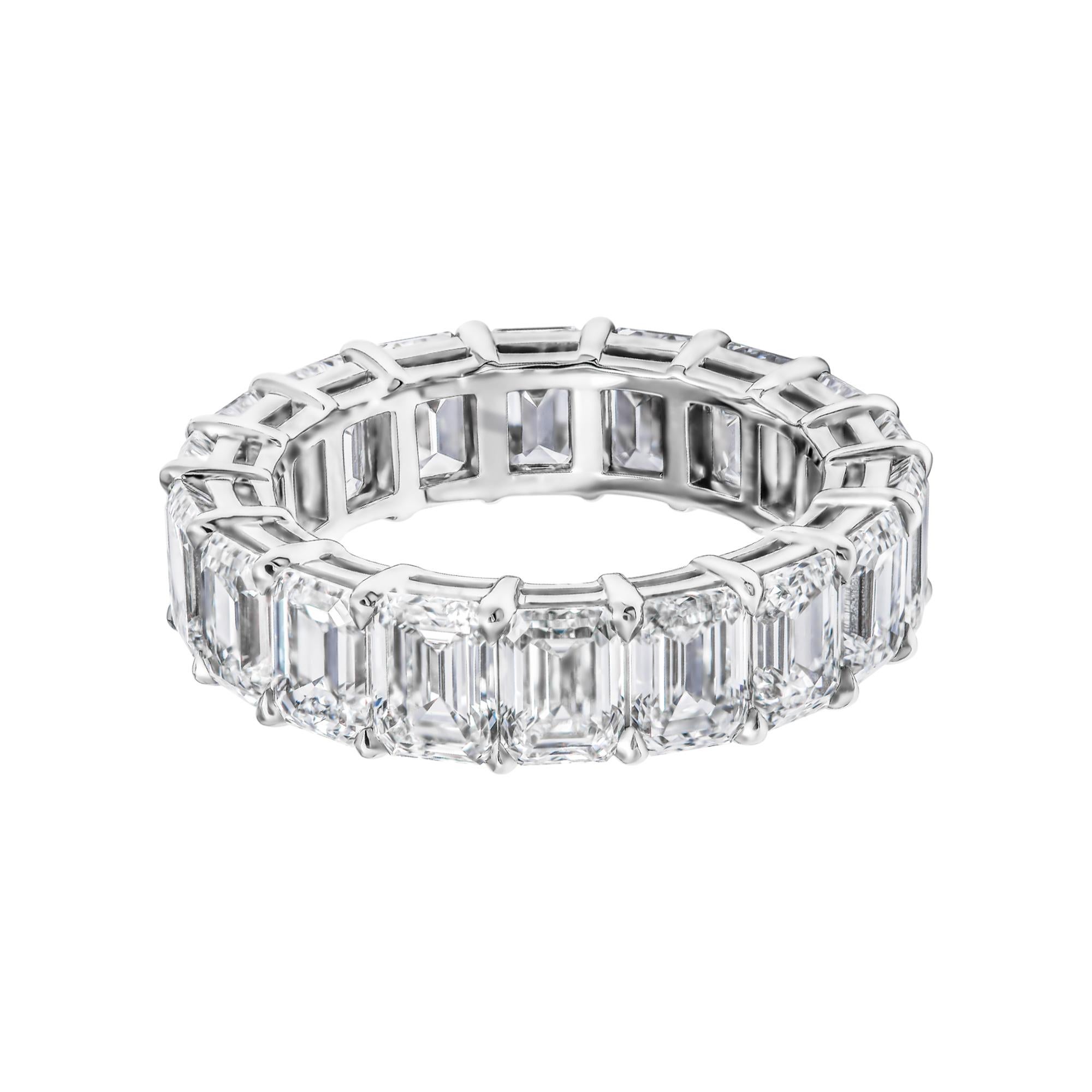 The most wanted piece of jewelry in 2021, timeless, edgy, and stylish!
Handcrafted Band, the highest quality of mounting you will find! Delicate yet sturdy Mounted in Platinum 950, 18 GIA Certified emeralds cut diamonds totaling 9.33ct total, 0.5ct