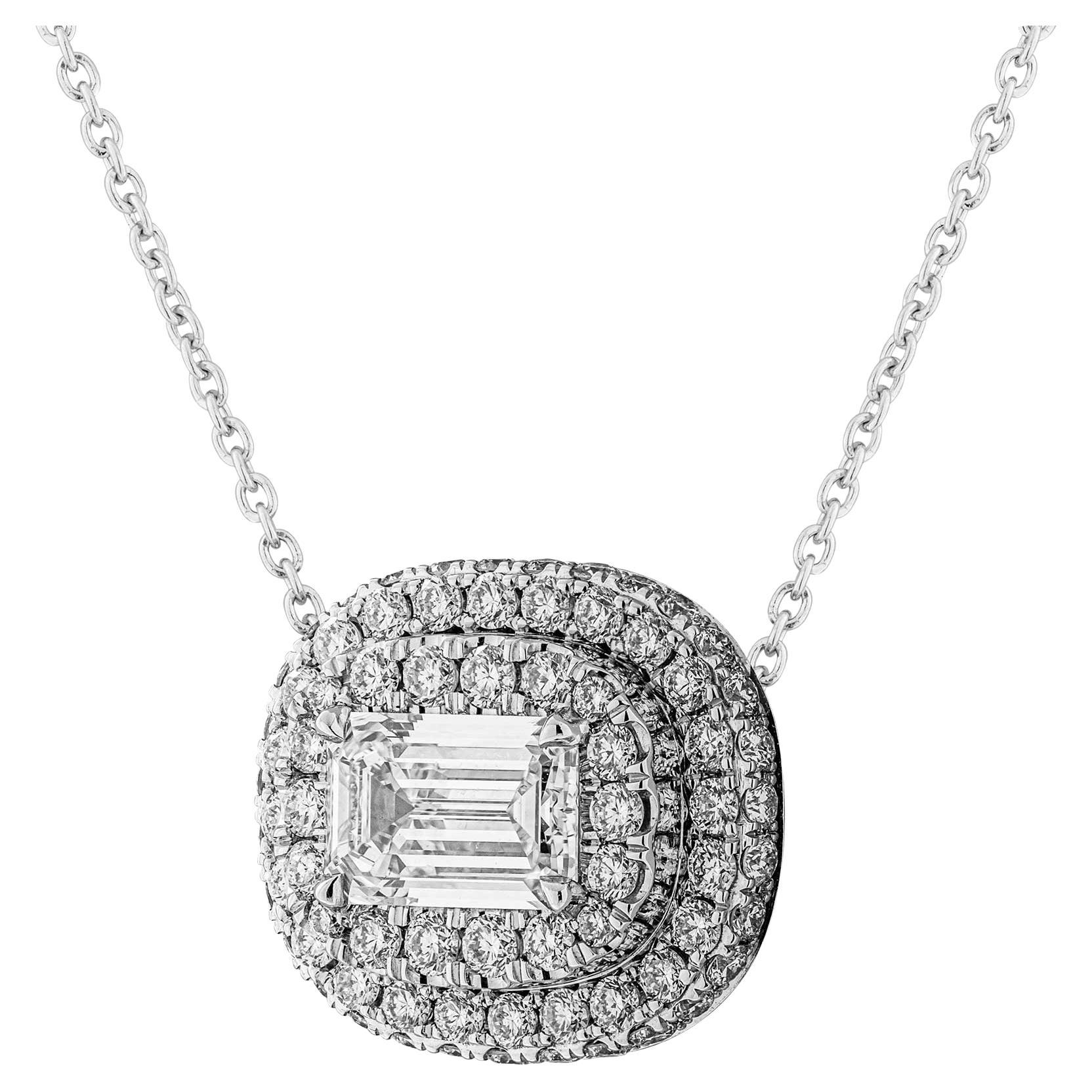 Pendentif en diamant taille émeraude certifié GIA en vente