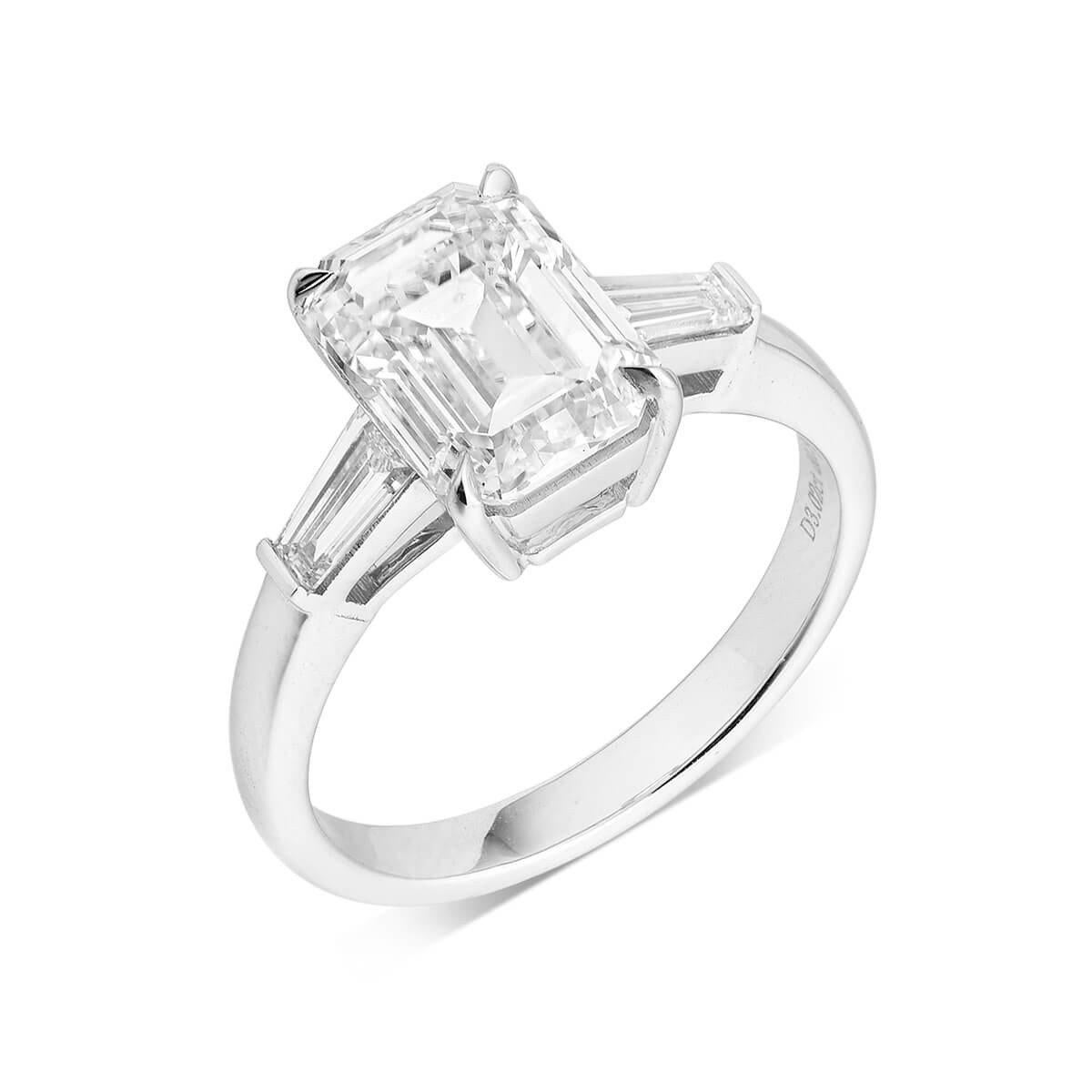 EMERALD CUT DIAMOND RING - 3.38 CT


Set in 18Kt white gold


Total emerald cut diamond weight: 3.02 ct
[ 1 diamond ]
Color: E
Clarity: VVS1

Total side diamond weight: 0.36 ct
[ 2 diamonds ]
Color: E
Clarity: VS

GIA Certified