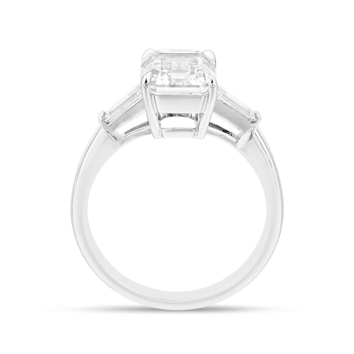 GIA Certified Emerald Cut Diamond Ring, 3.38 Carat In Excellent Condition For Sale In Knightsbridge, GB