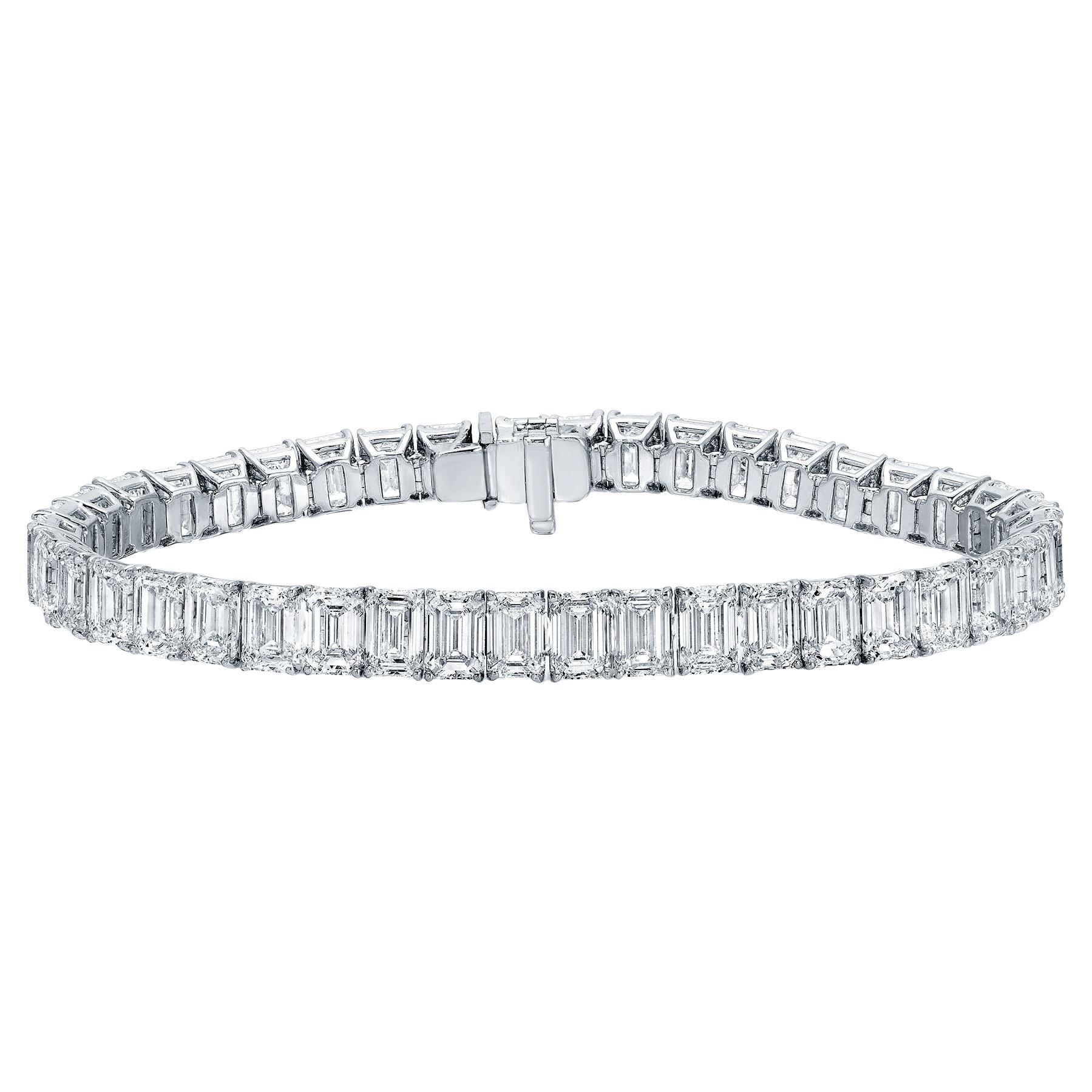 GIA-zertifiziertes Tennisarmband aus Platin mit 31 Karat Diamanten im Smaragdschliff