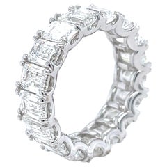 Bague d'éternité en or blanc 18 carats avec diamant taille émeraude certifié GIA de 8,88 carats