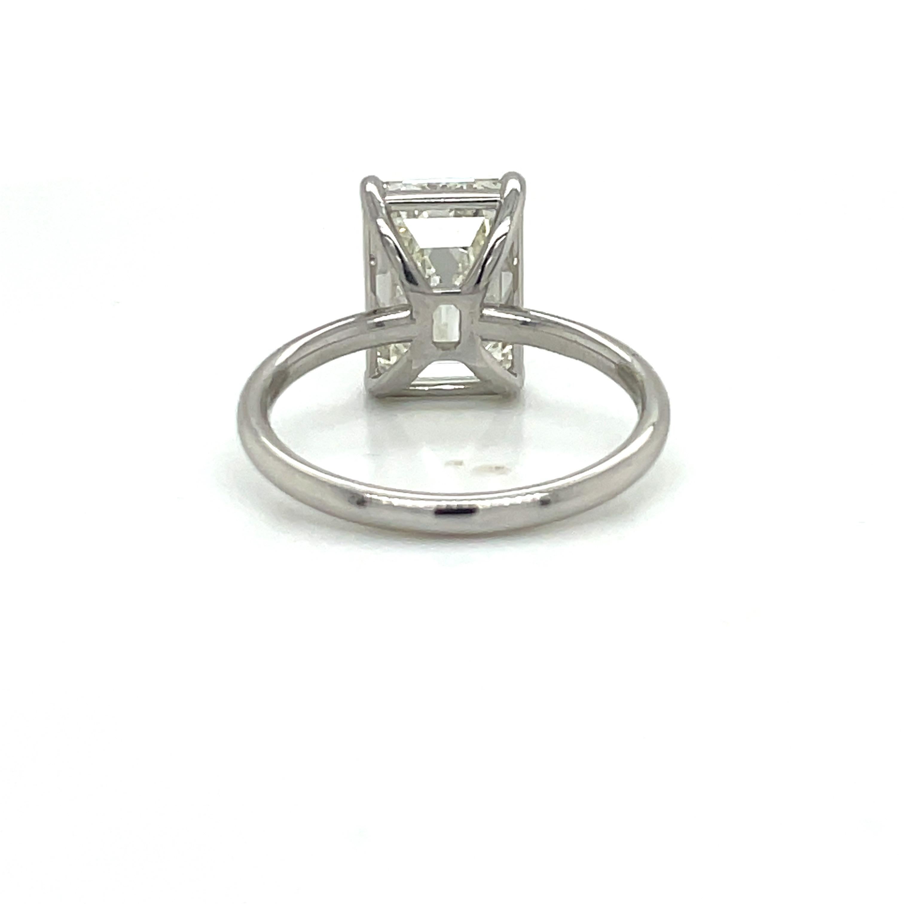 Women's GIA Certified Emerald Cut Solitaire Diamond Engagement Ring 5.01 Carat VVS2 For Sale