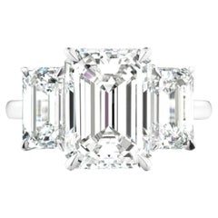 GIA Certified Emerald Cut Three Stone Platinum Ring (bague en platine à trois pierres)