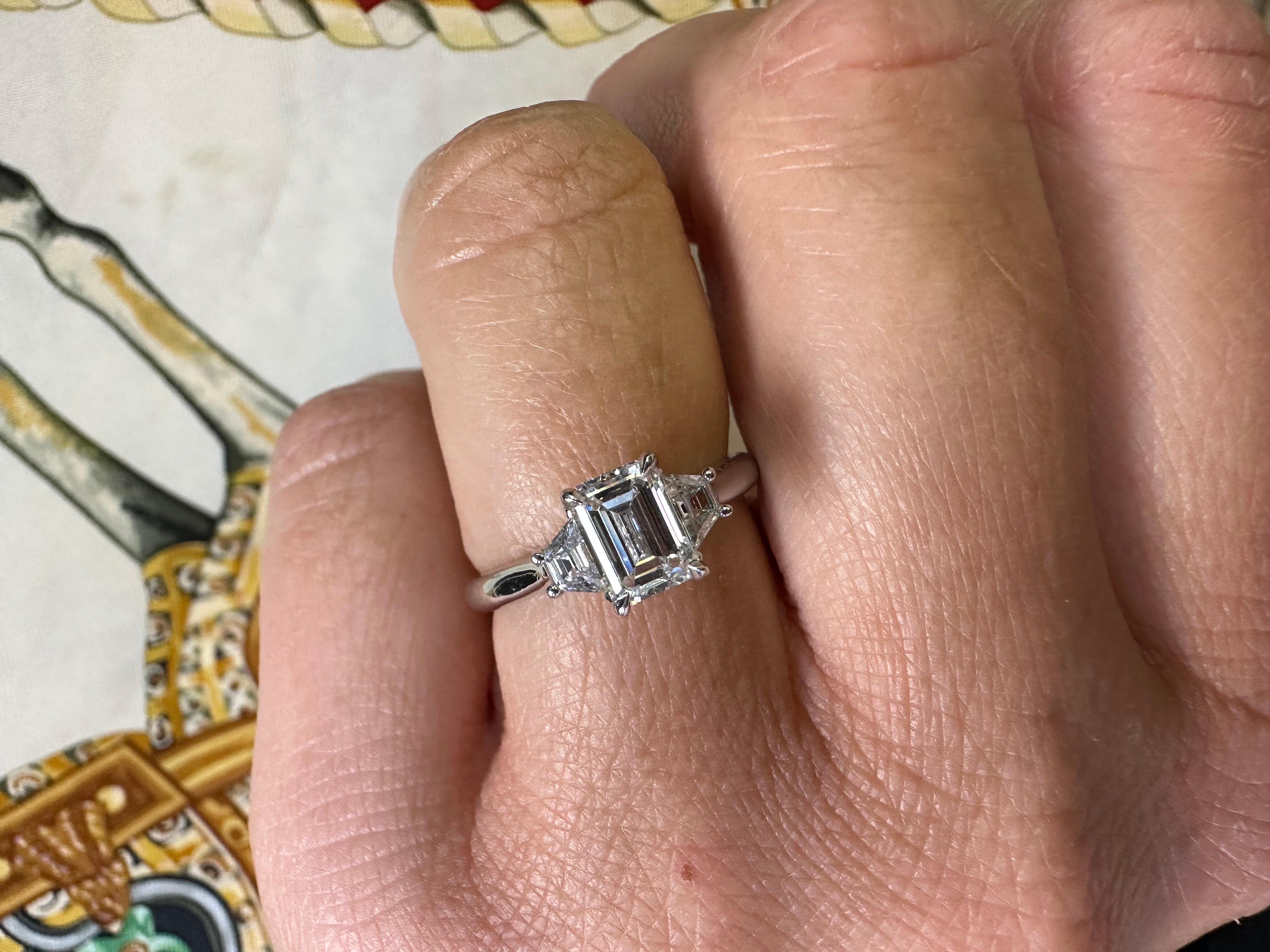Bague de fiançailles en diamant émeraude certifié GIA 1,01 carat VVS2 F Neuf - En vente à Boca Raton, FL