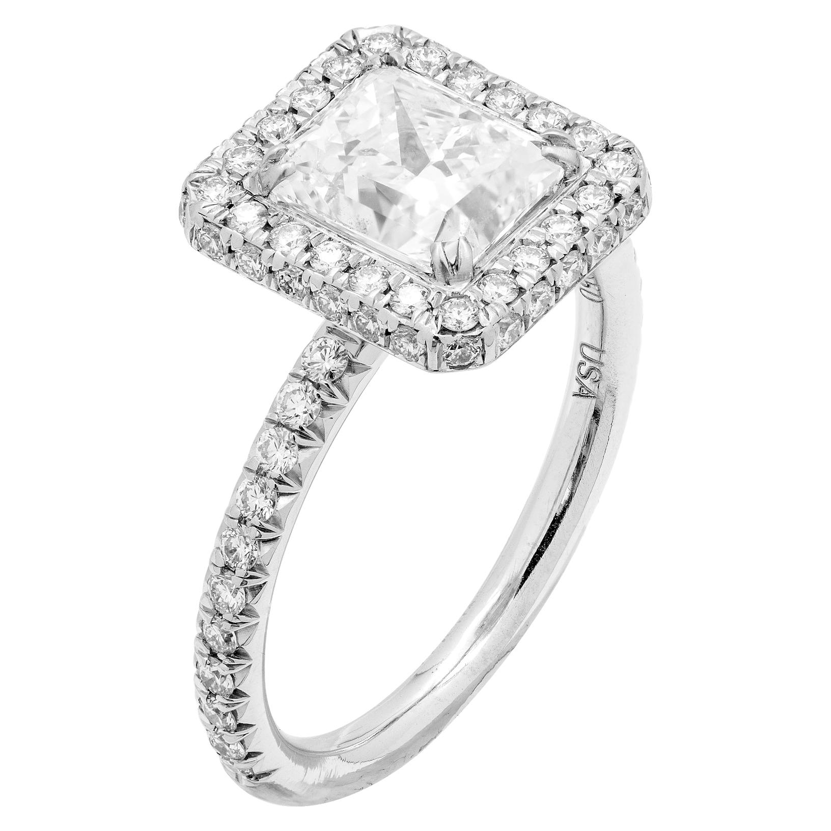 GIA Certified Engagement Ring with Radiant Cut 2.02 Carat For Sale