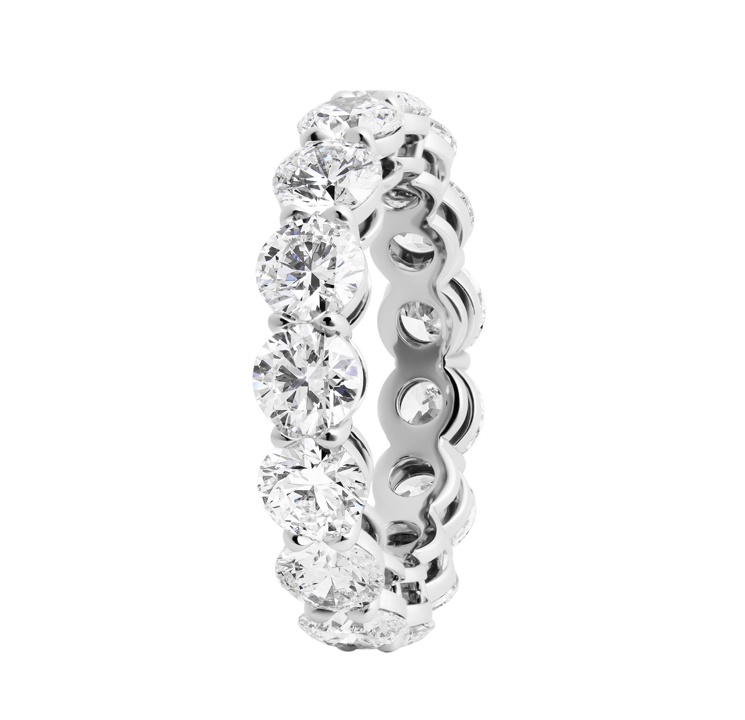 GIA-zertifizierter Eternity-Ring aus Platin mit runden Diamanten von je 0,40 Karat (Moderne) im Angebot