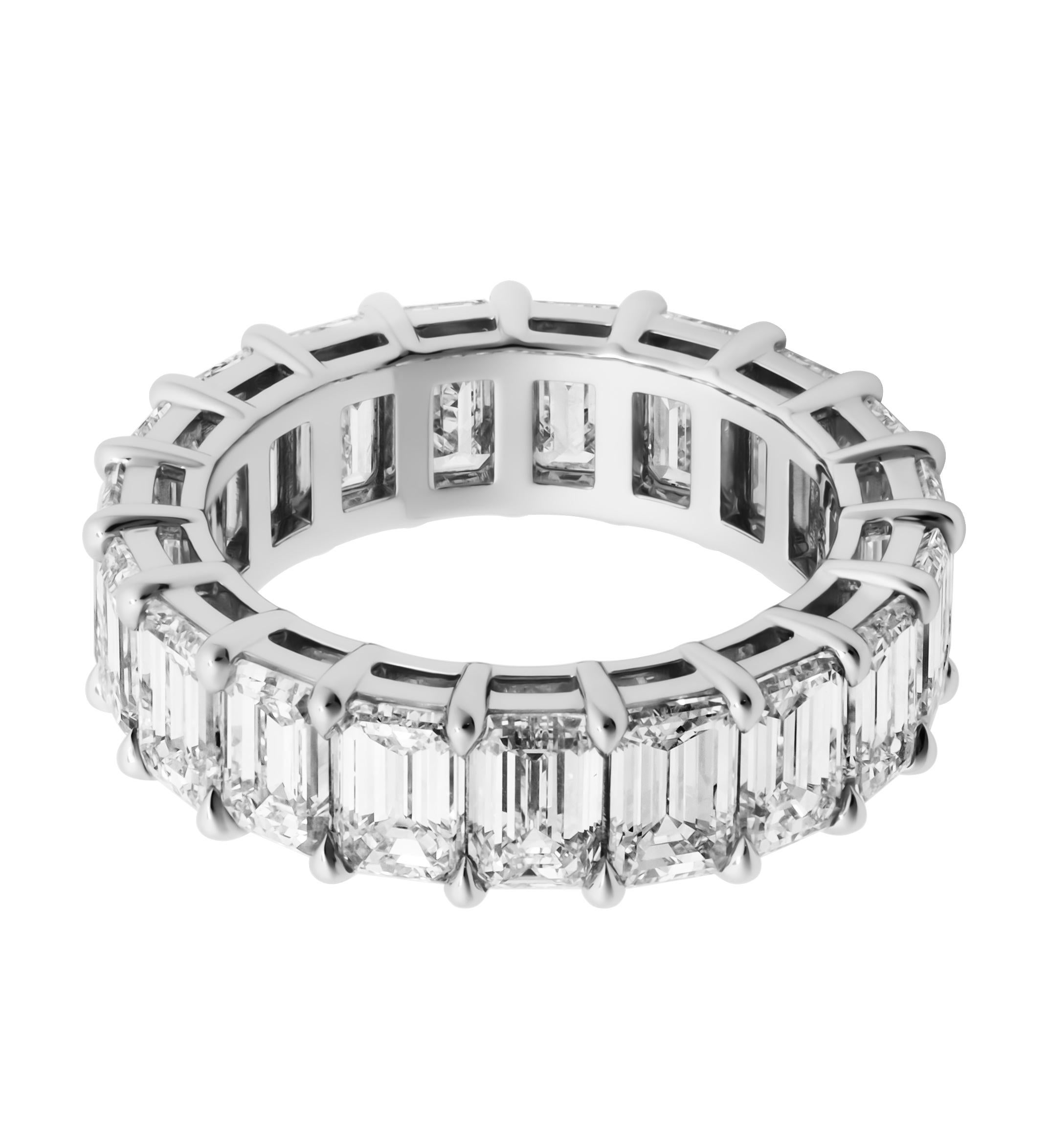 GIA Certified Eternity Band with 0.40ct each Emerald Cut Diamonds in Platinum

Total Carat Weight: 7.67ct  19 stones

Size:5.75 (not sizable)

0.40ct EMERALD CUT G VVS1 #GIA6482536177
0.41ct EMERALD CUT G VS1 #GIA7482536210
0.41ct EMERALD CUT F VS1