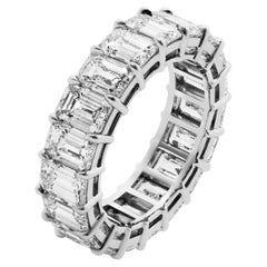 GIA-zertifizierter Eternity-Ring mit Diamanten im Smaragdschliff (0,50 pro Stück)
