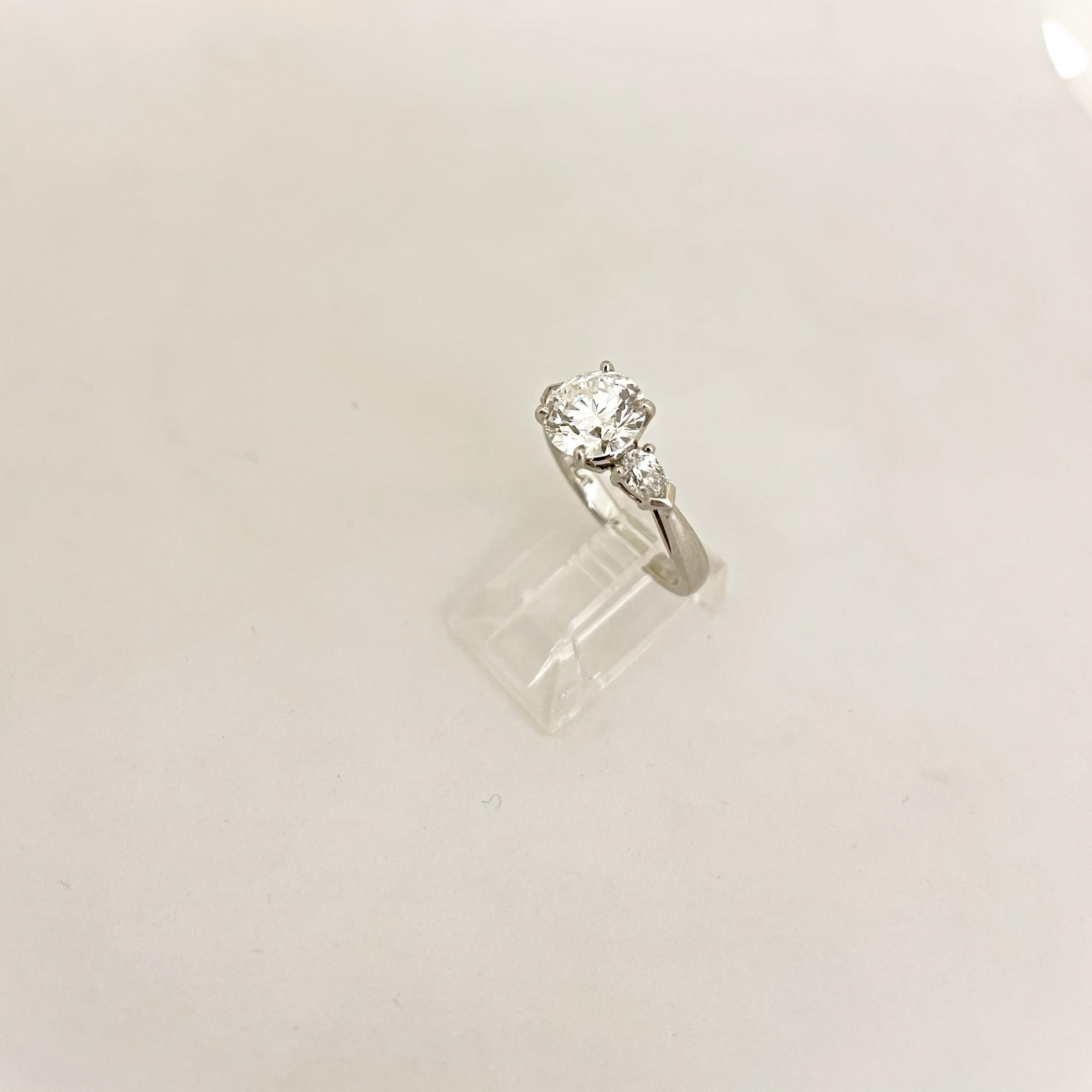 GIA Certified, F Color, VS2 2.07 Carat Round Diamond Ring For Sale 8