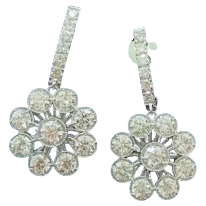 Pendientes florales de oro de 18 quilates con diamantes F/VS1 certificados por GIA
