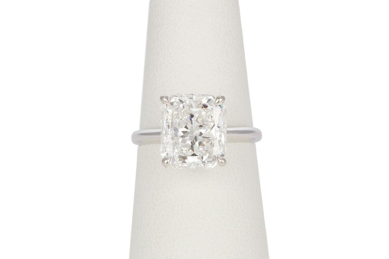 Modern GIA Certified F/VS2 14 Karat Gold and Radiant Diamond Solitaire Ring 5.05 Carat