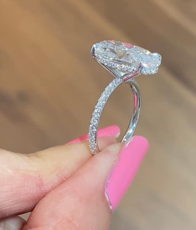 GIA zertifiziert  6,00 Karat F/VS2 Ovalschliff  Solitär-Ring mit natürlichem Diamant 18 Karat Gold im Angebot 1