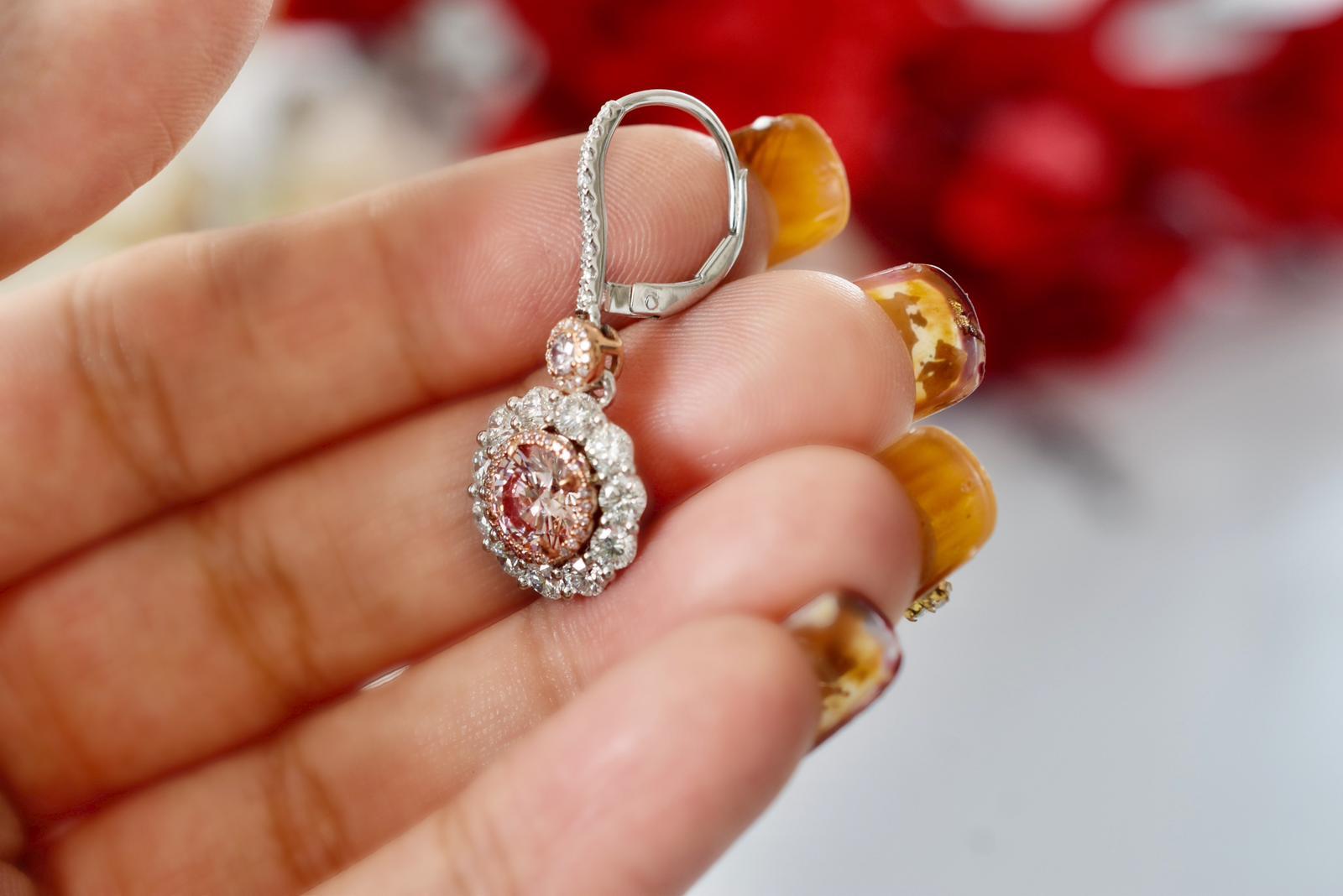 GIA Certified Faint Pink Diamond Earrings VS2 Clarity In New Condition For Sale In Kowloon, HK