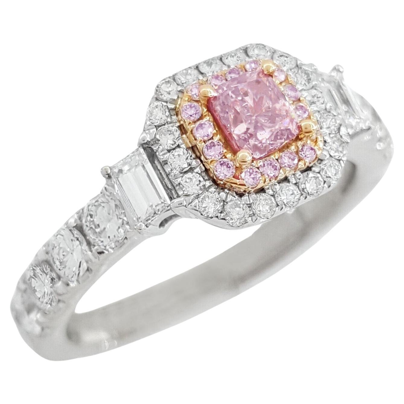 Bague à diamant coussin certifié par la GIA, de couleur rose-brun fantaisie