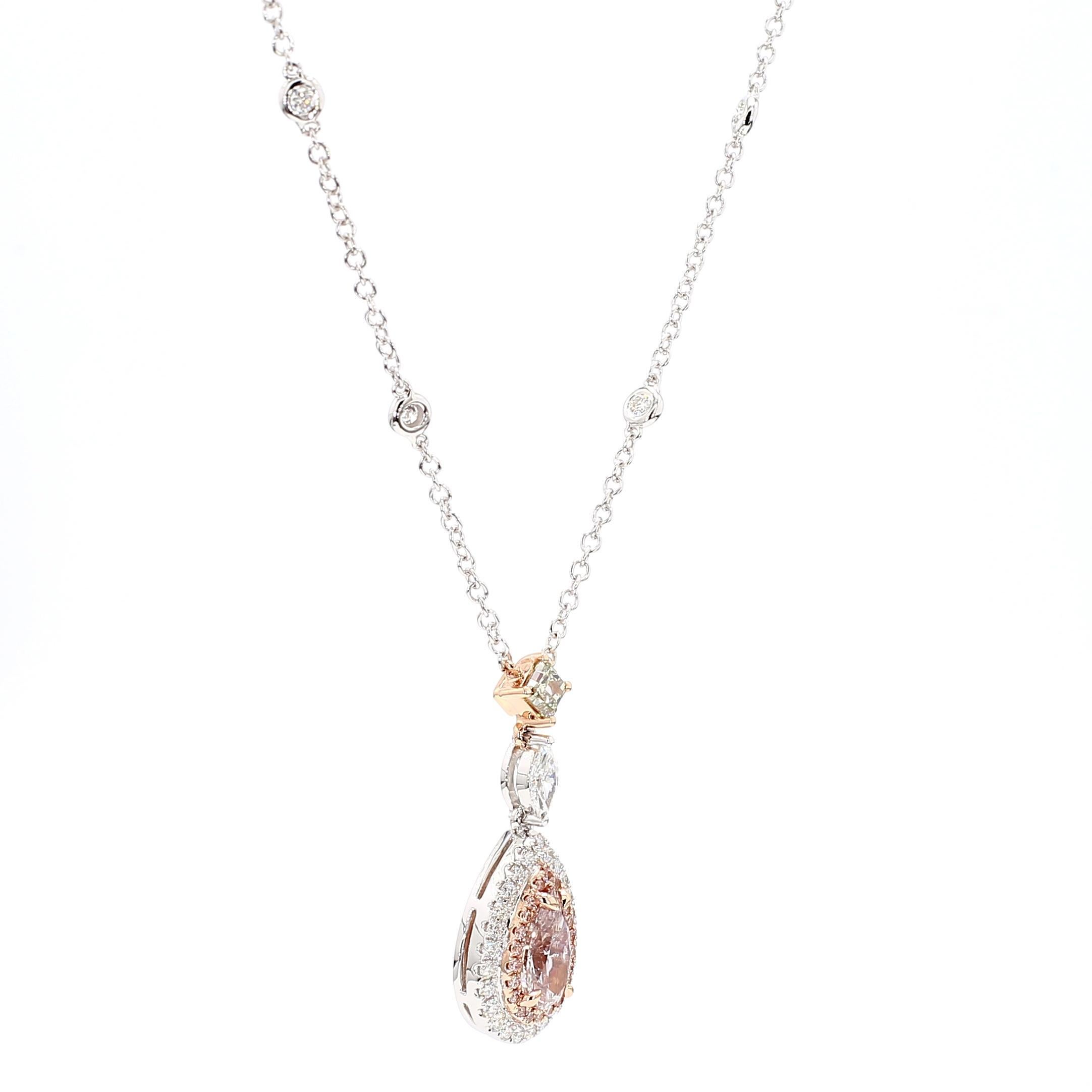 Taglio a goccia Ciondolo a goccia in oro certificato GIA con diamante Fancy Brown-Pink Pear da 1,92 carati TW in vendita