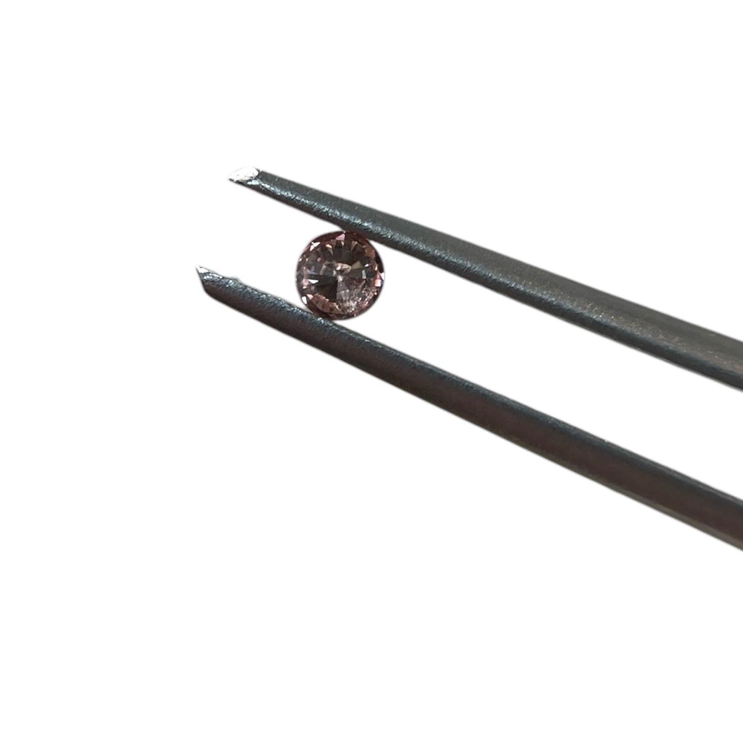 GIA-zertifizierter Fancy Brauner Orangenrosa 0,11 Karat natürlicher runder Diamant im Zustand „Gut“ im Angebot in New York, NY