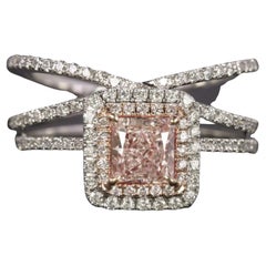 Anillo de oro de 18 quilates rosa pardusco certificado por GIA