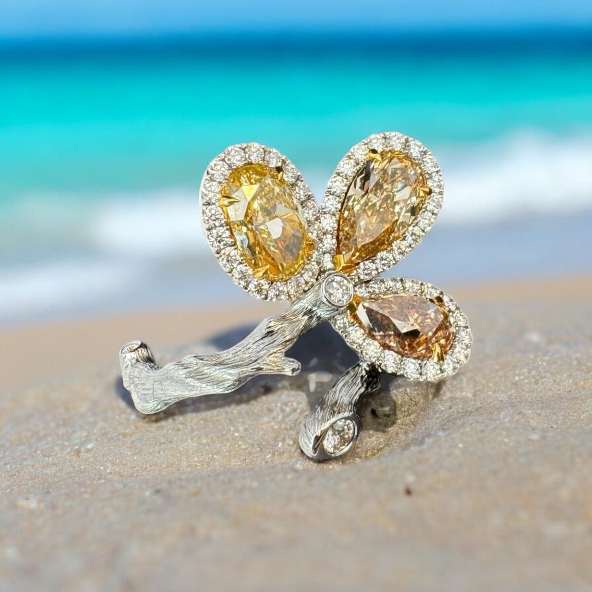 Women's or Men's GIA Certified Fancy Coloured Diamond Dress Ring For Sale