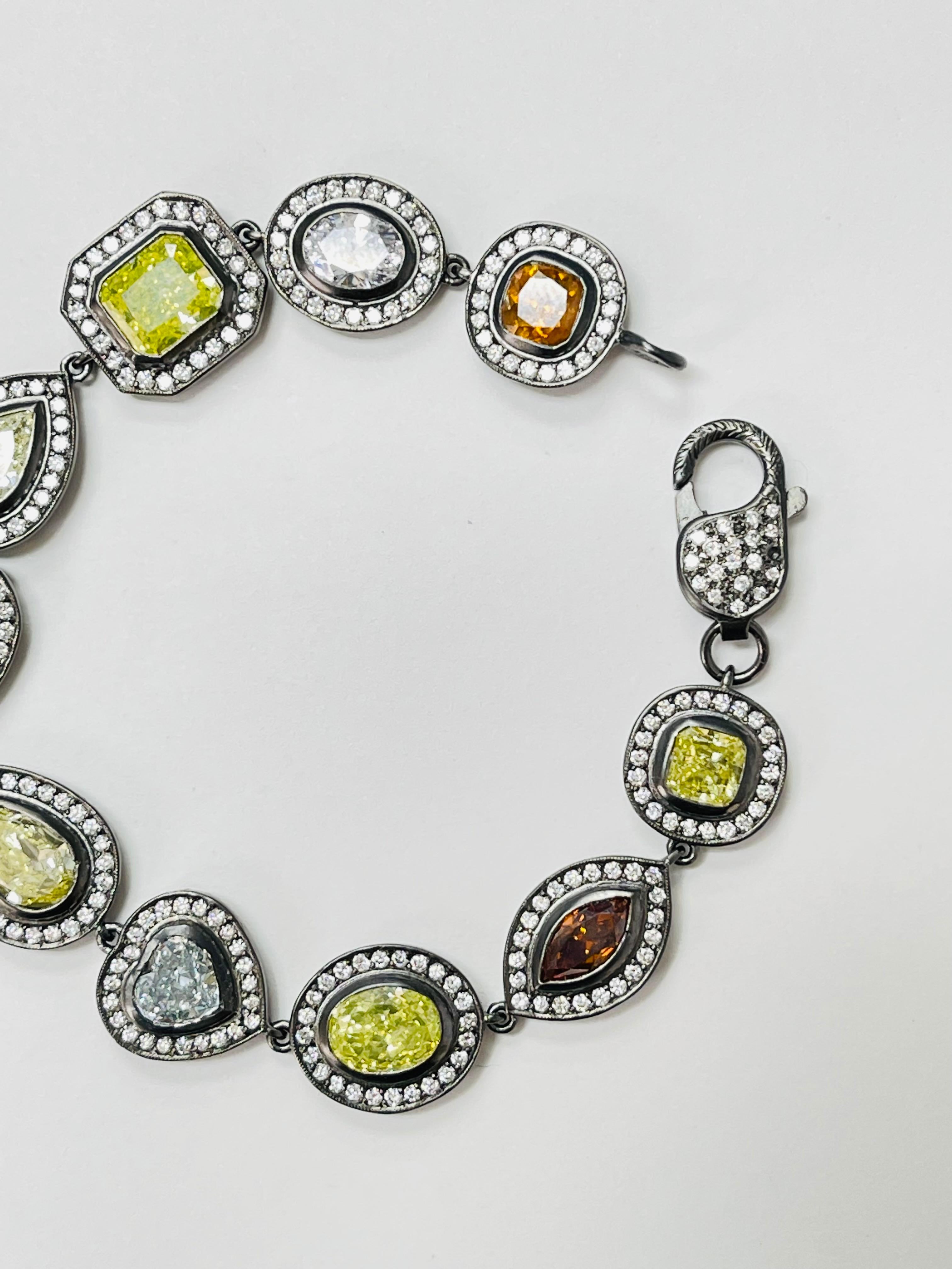 Bracelet de diamants de taille et de couleur fantaisie certifiés GiA en or 18k Neuf - En vente à New York, NY