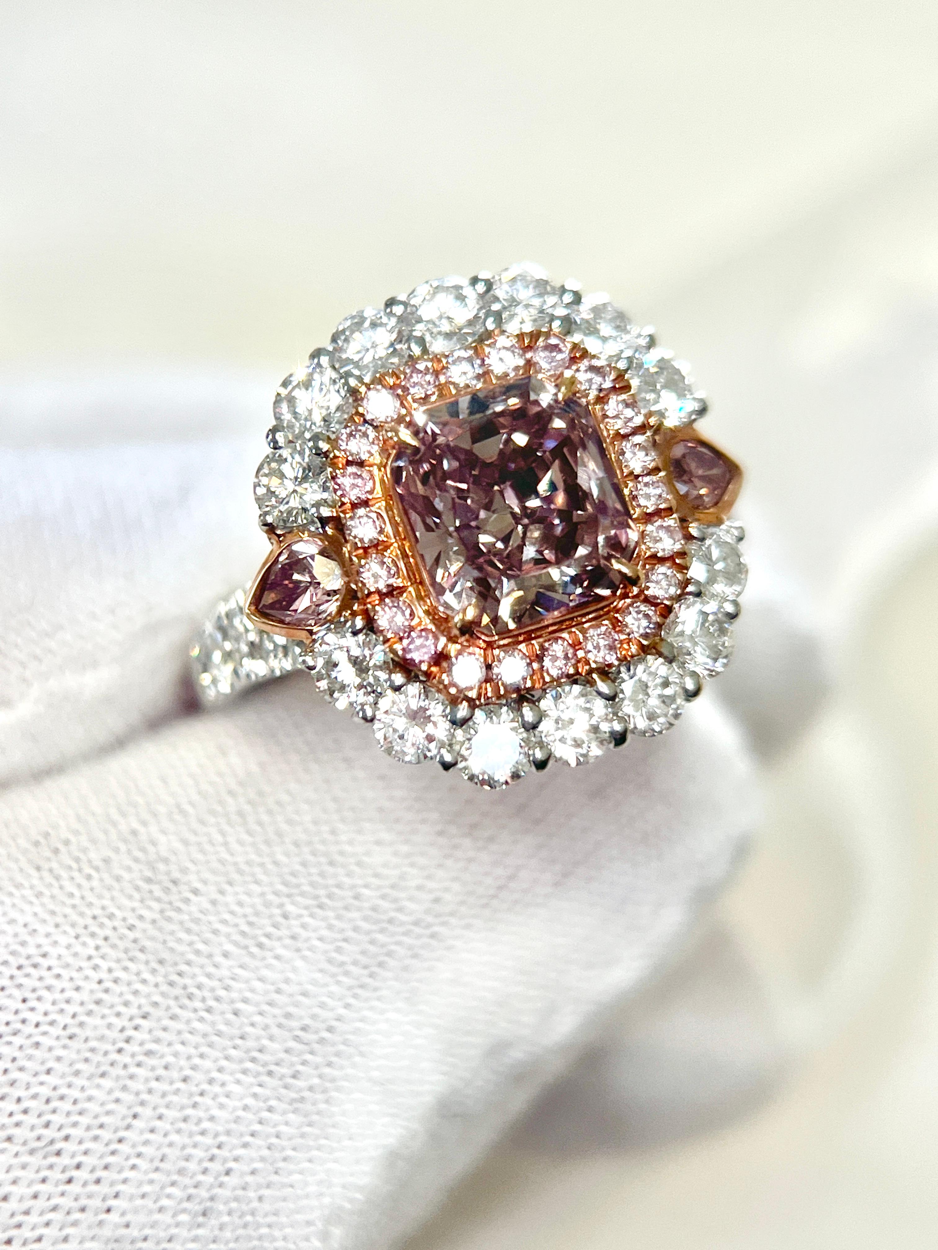 GIA zertifiziert Fancy Dark Brown Pink Diamond Ring mit Diamant Halo in 18k (Art déco) im Angebot