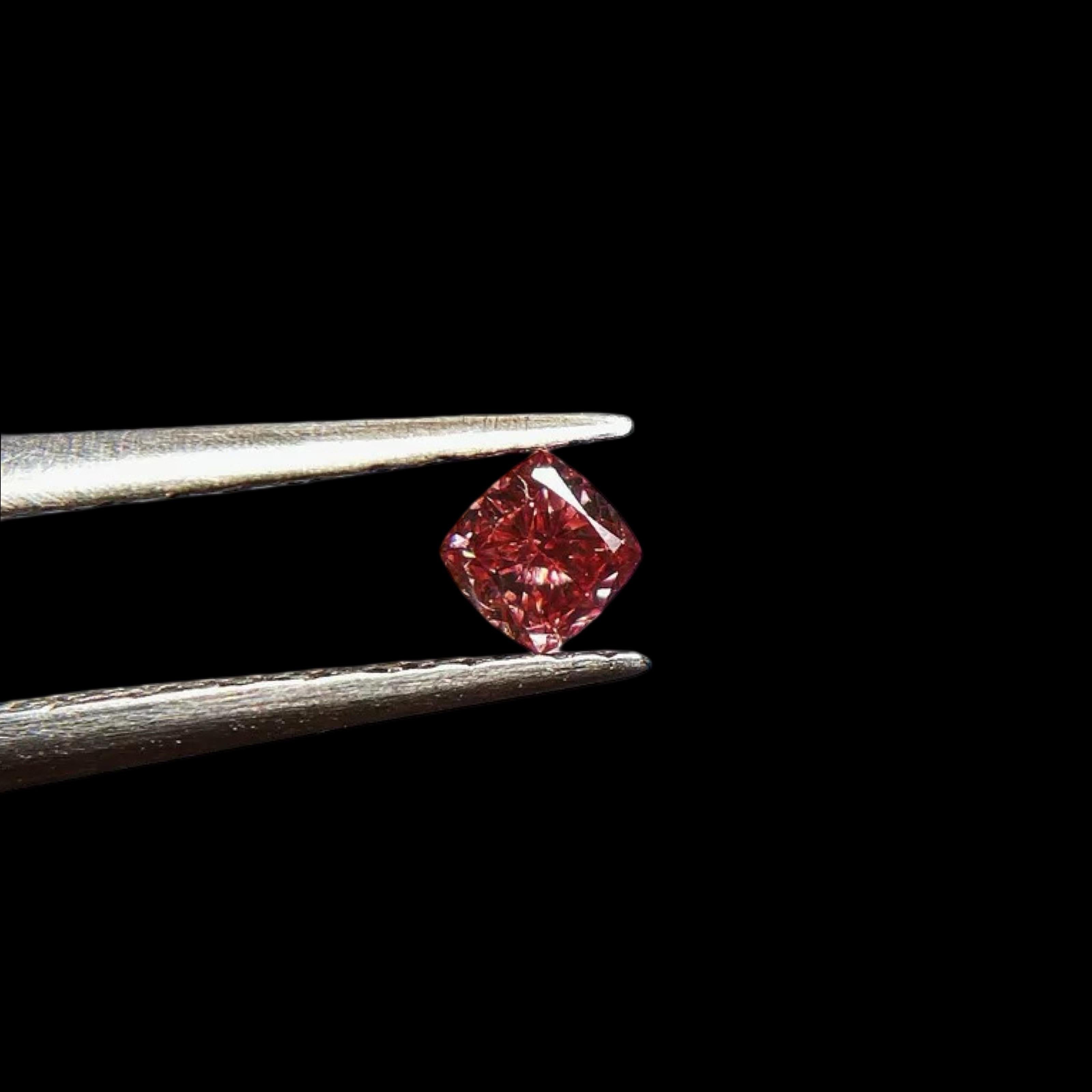 Diamante rosa arancio intenso certificato GIA - Diamante quasi rosso 0,10ct In condizioni ottime in vendita a Portland, OR