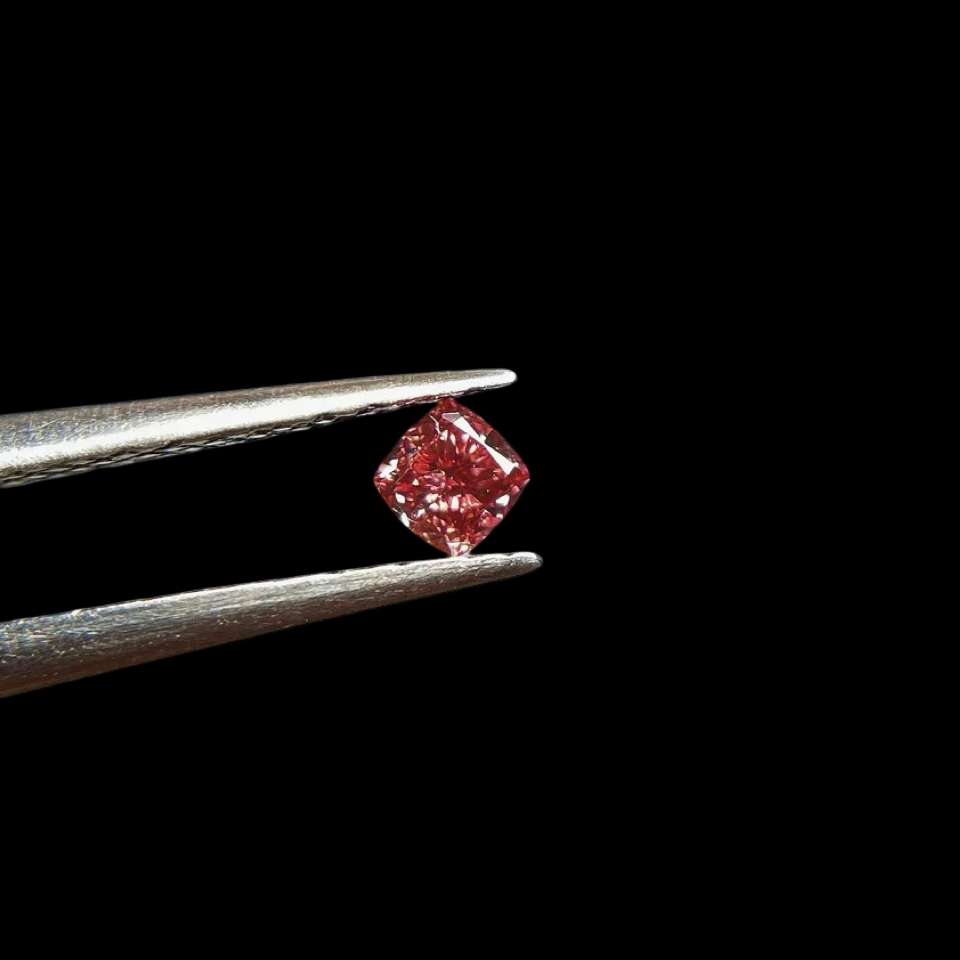 Diamante rosa arancio intenso certificato GIA - Diamante quasi rosso 0,10ct in vendita 1