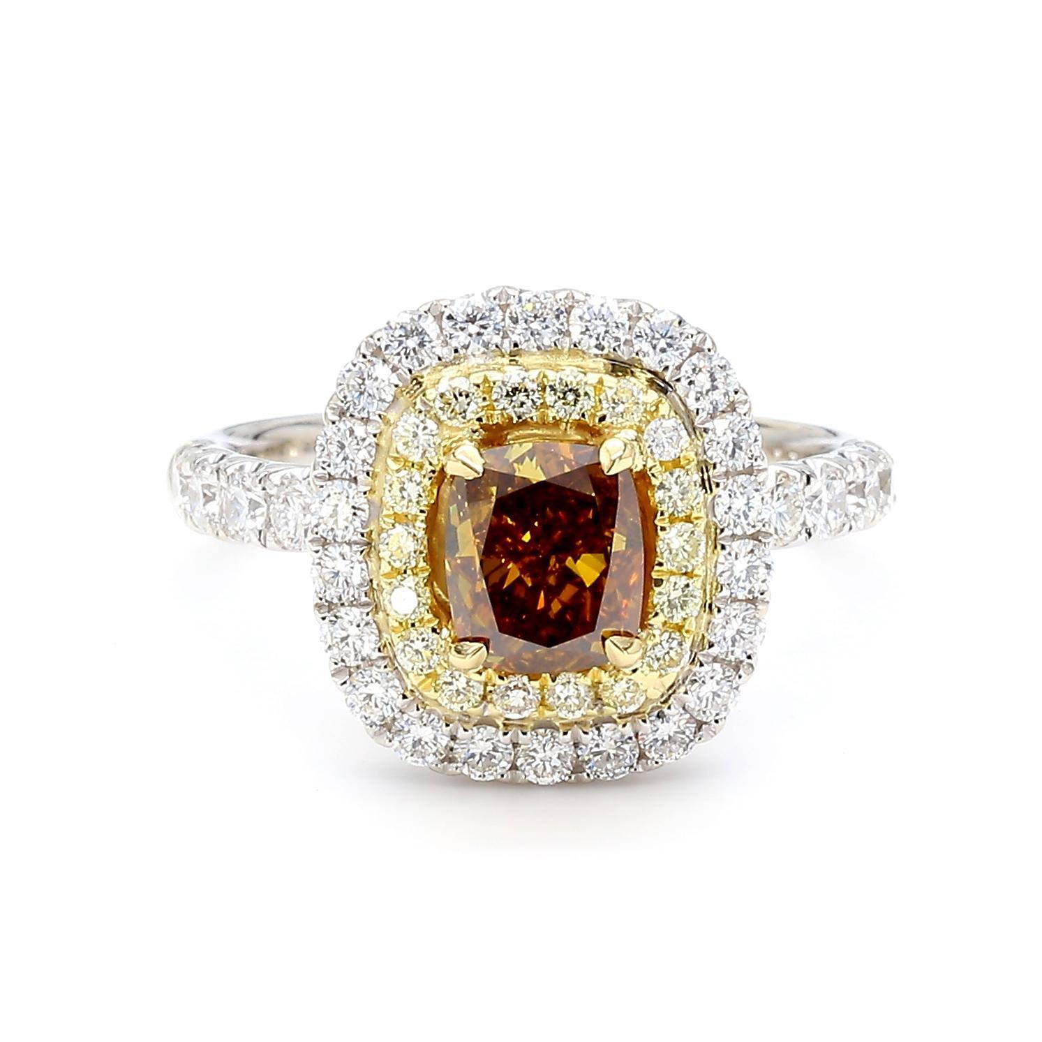 GIA zertifiziert Fancy Deep Yellow Brown Cushion Diamond 1,93 Karat TW Gold Ring im Zustand „Neu“ im Angebot in New York, NY
