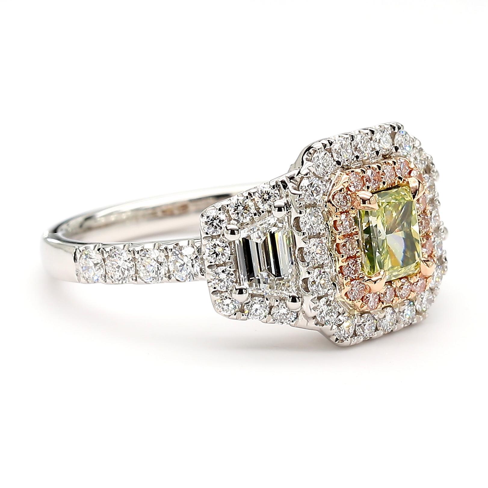 Taglio radiant GIA Certified Fancy Green-Yellow Radiant Diamond 1.81 Carat TW Gold Ring in vendita