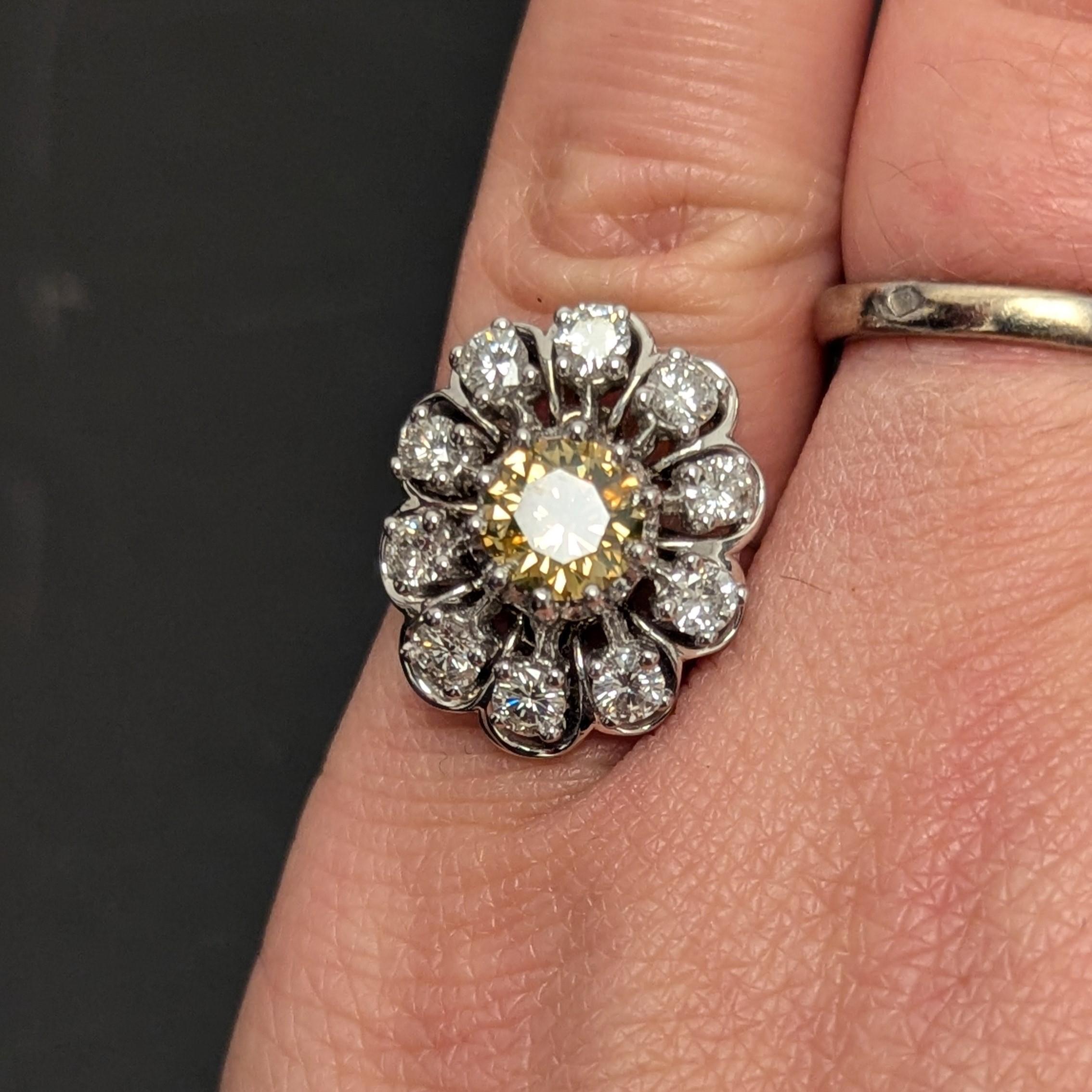 Round Cut GIA Certified 1.03cts Fancy Greenish Yellow Round Diamond Ring For Sale