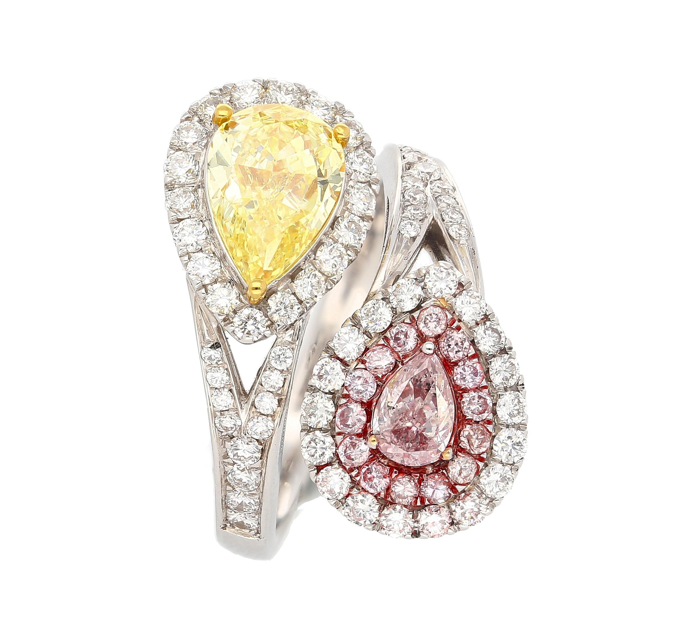 GIA Certified Fancy Intense Yellow & Fancy Light Pink Diamond Toi Et Moi Ring In New Condition For Sale In Miami, FL