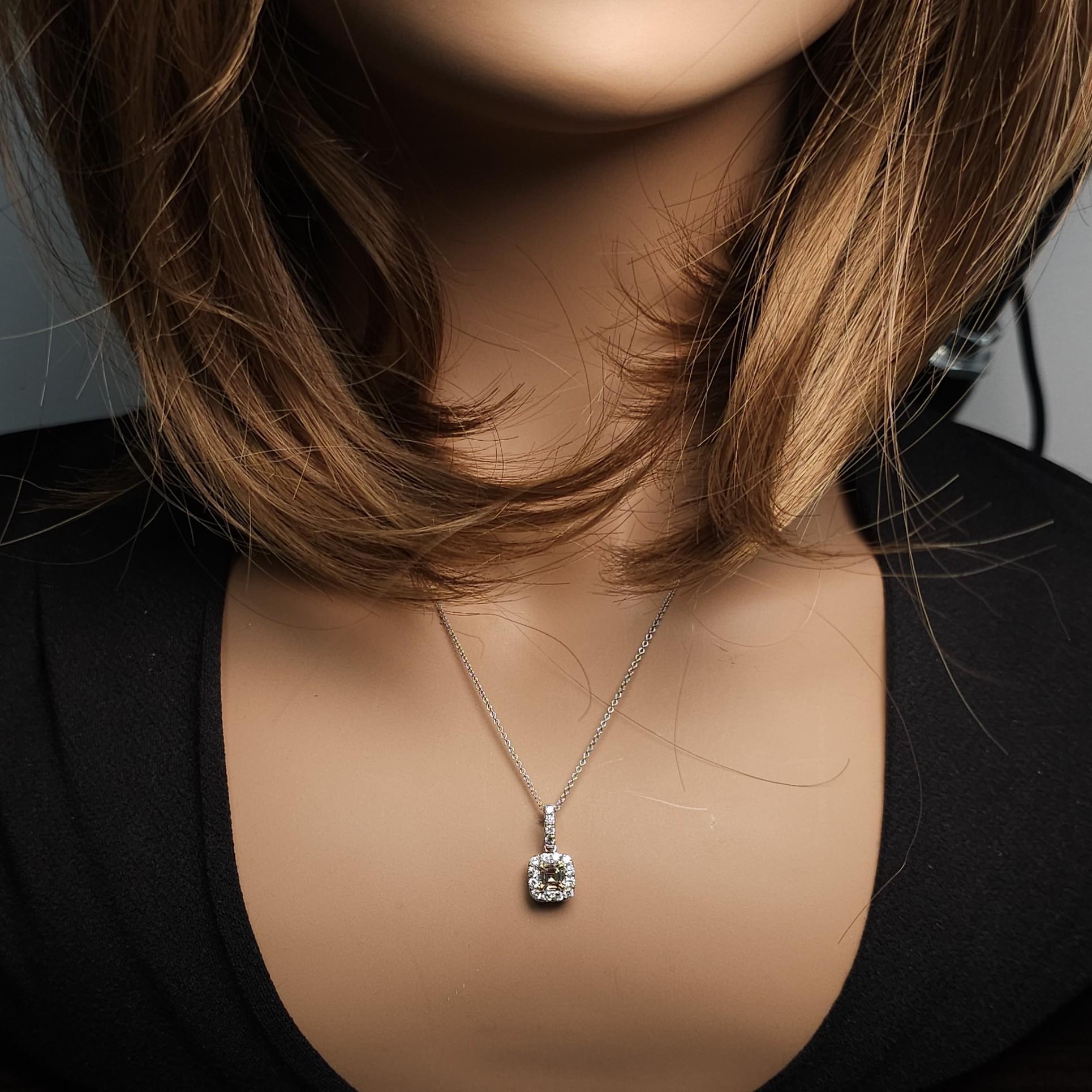 Ciondolo in oro con diamante Asscher marrone chiaro di fantasia certificato GIA da 0,86 carati TW in vendita 3