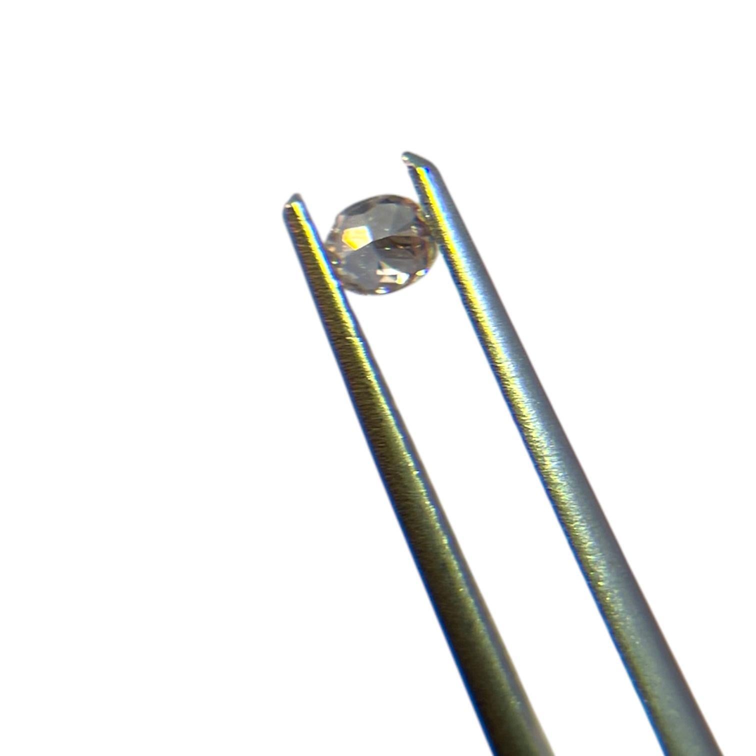 GIA Certified Fancy Light Pink 0.15ct Cushion Natural Diamond In Good Condition For Sale In New York, NY