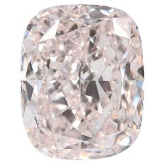 Diamant naturel rose clair de 0,15 carat certifié par le GIA