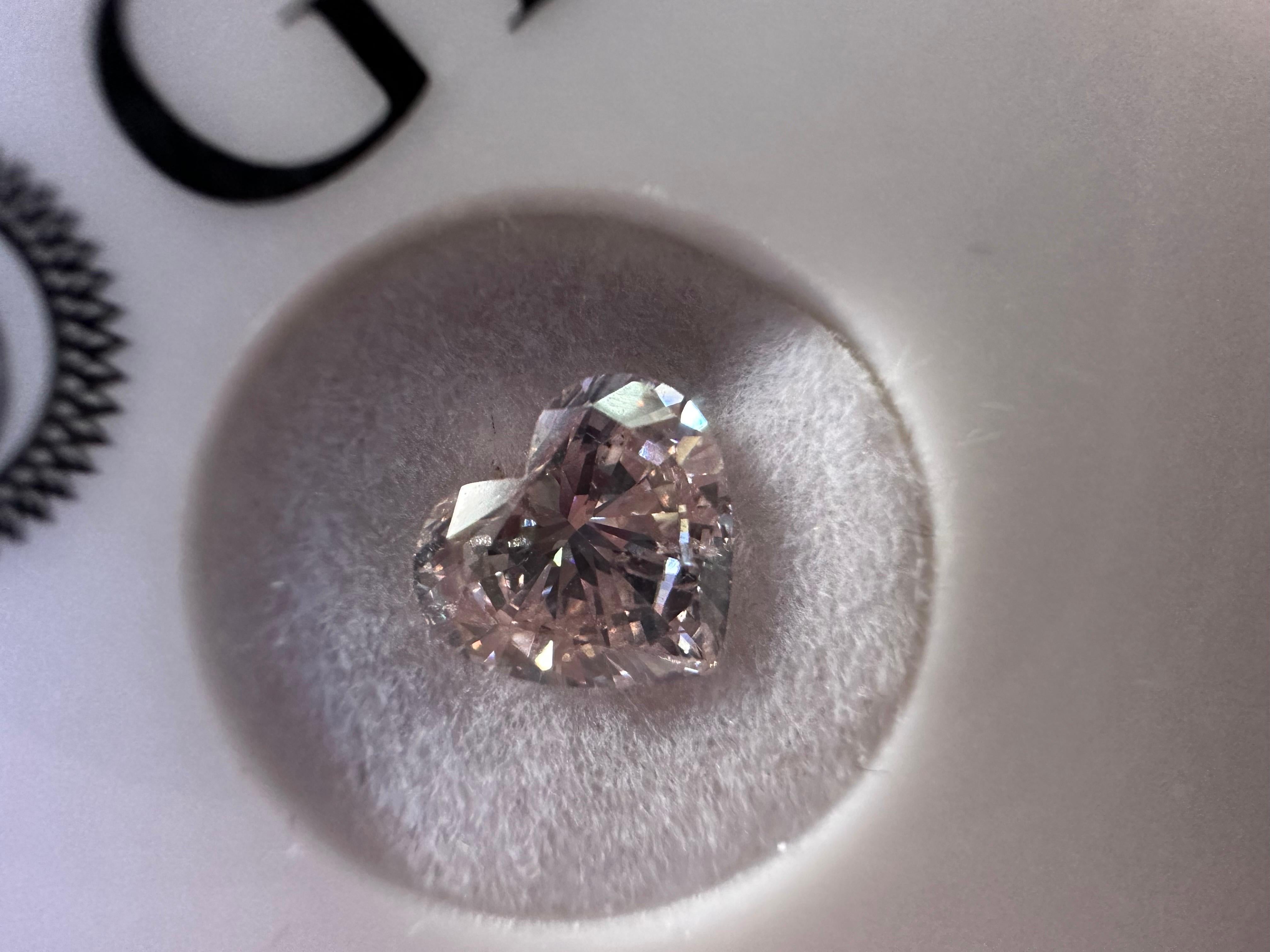 Taille cœur Diamant en forme de cœur rose clair certifié GIA, en vrac 1,03ct en vente
