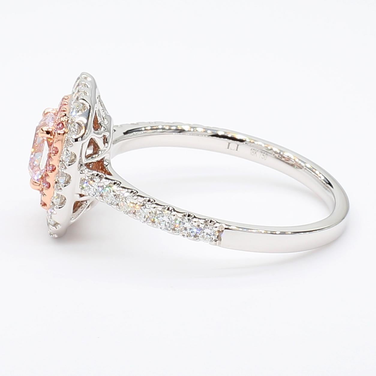 Donna GIA Certified Fancy Light Purplish Pink Cushion Diamond Anello in oro da 1,20 carati TW in vendita